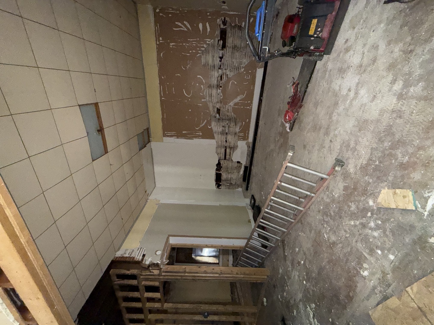 14th St, Davenport, IA 52804