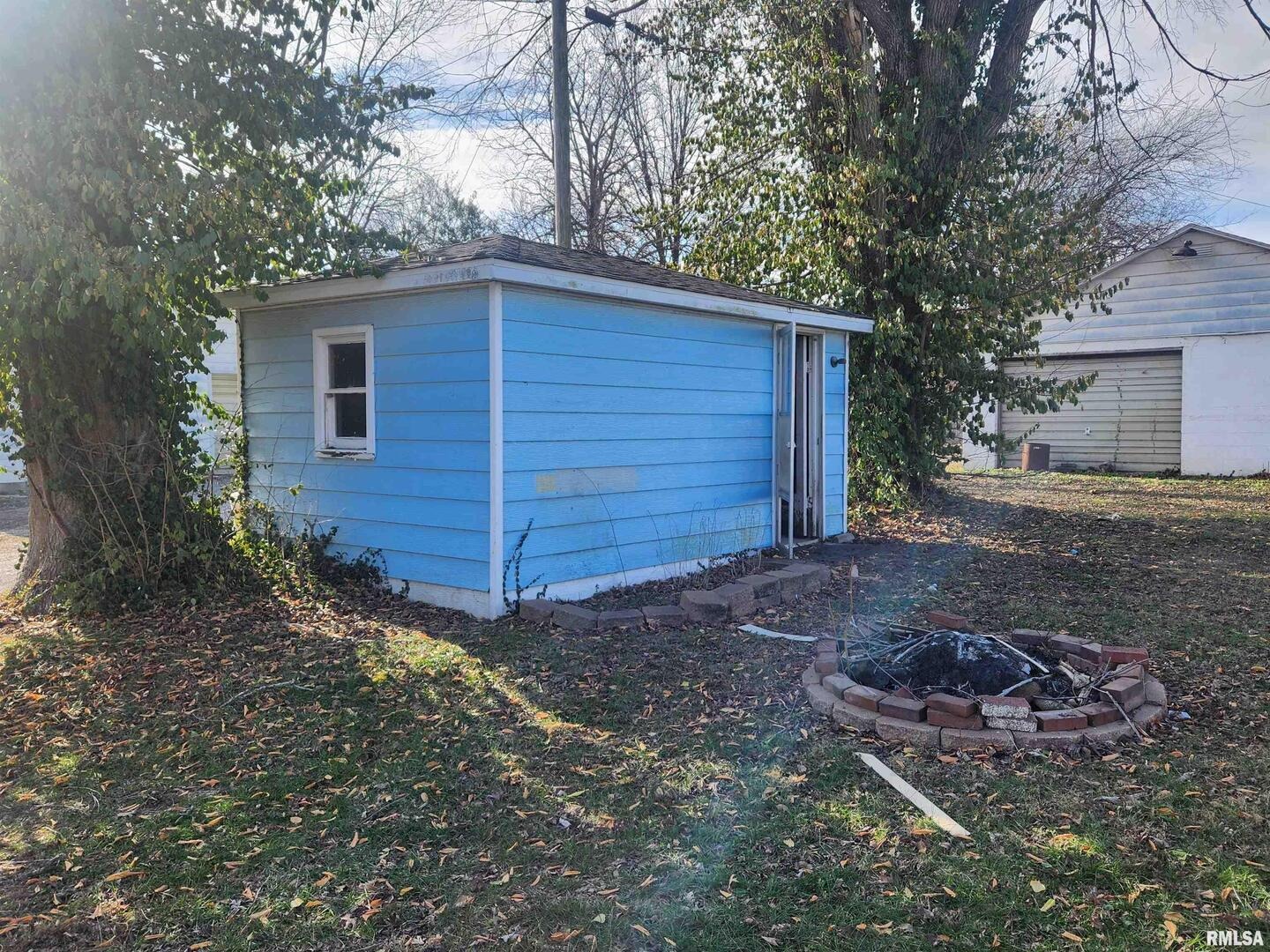 Kaskaskia St, Pinckneyville, IL 62274