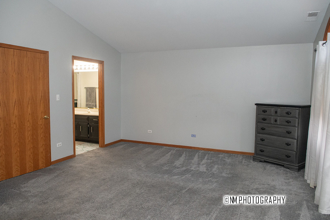 Pine Cone Dr, Tinley Park, IL 60477
