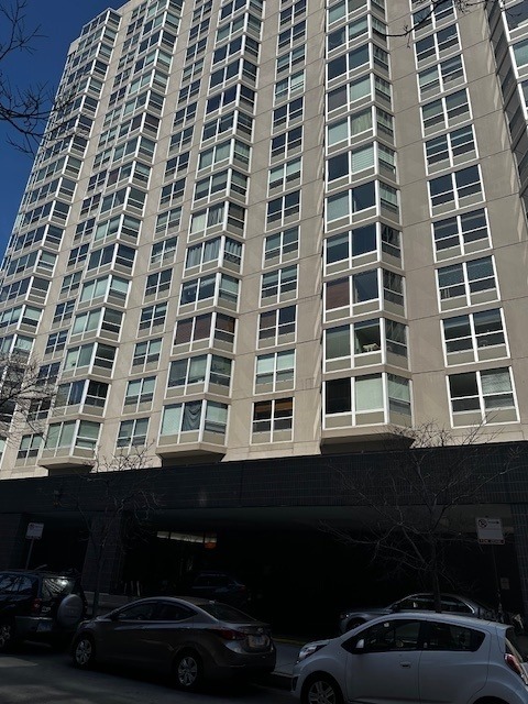 Gordon Ter, Chicago, IL 60613