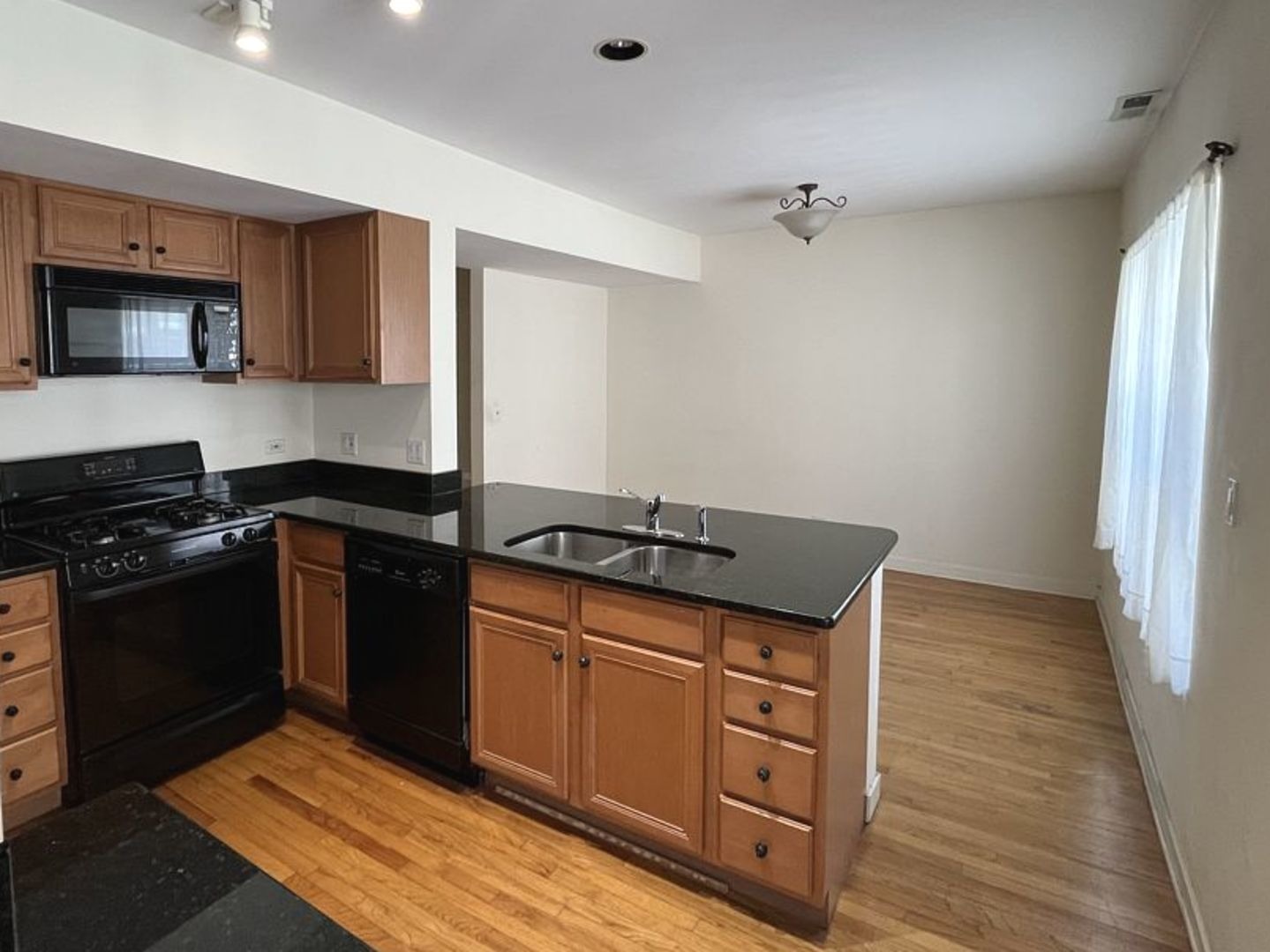 46th St, Chicago, IL 60653