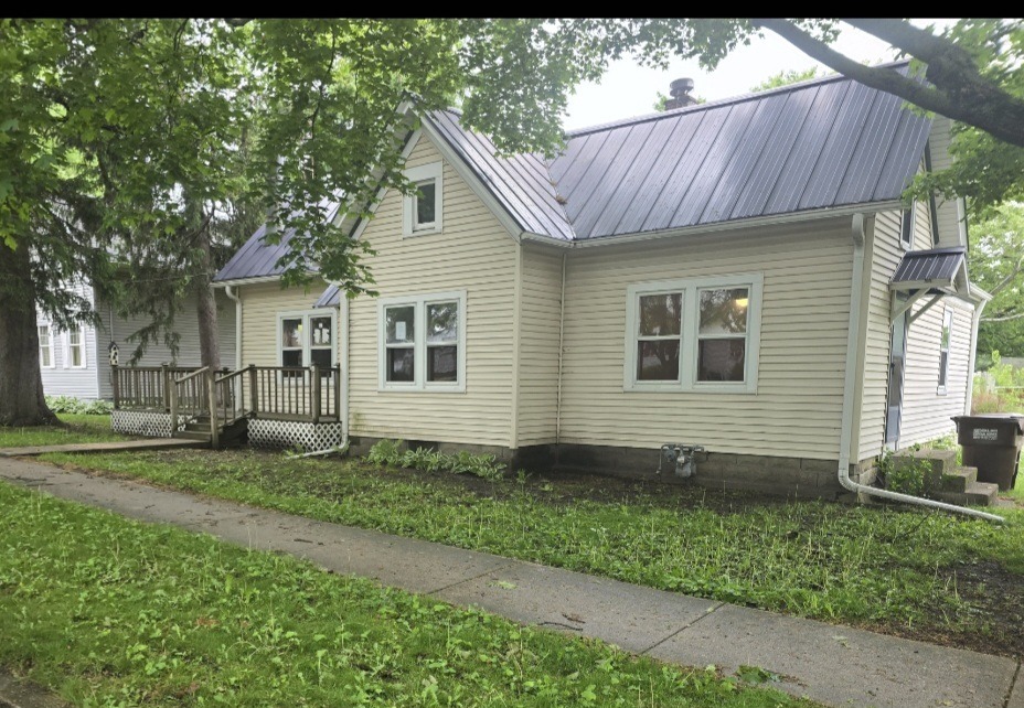 Cherokee Ave, Shabbona, IL 60550