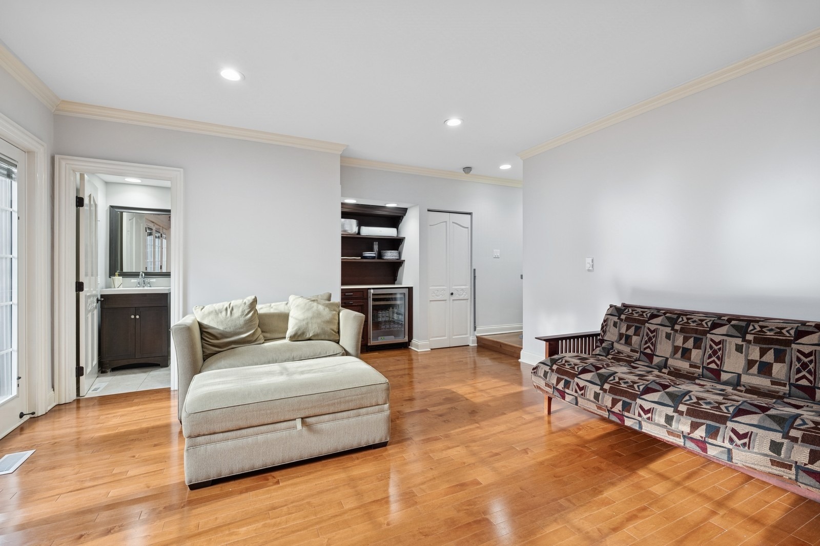 Goethe St, Chicago, IL 60610