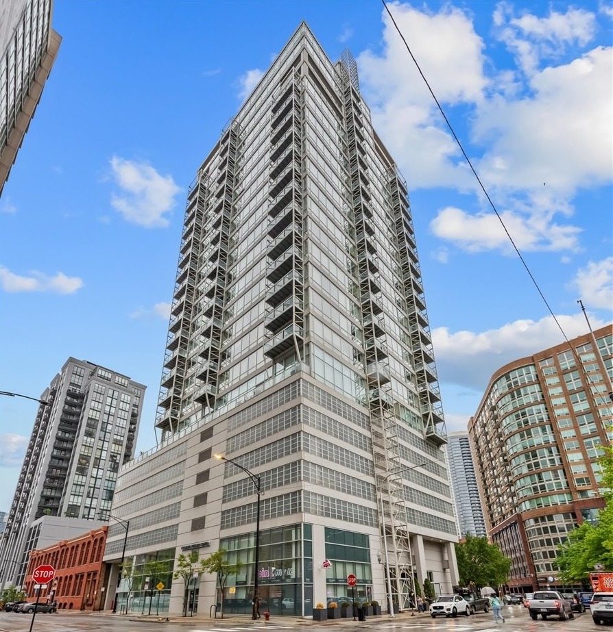 Kingsbury St, Chicago, IL 60654