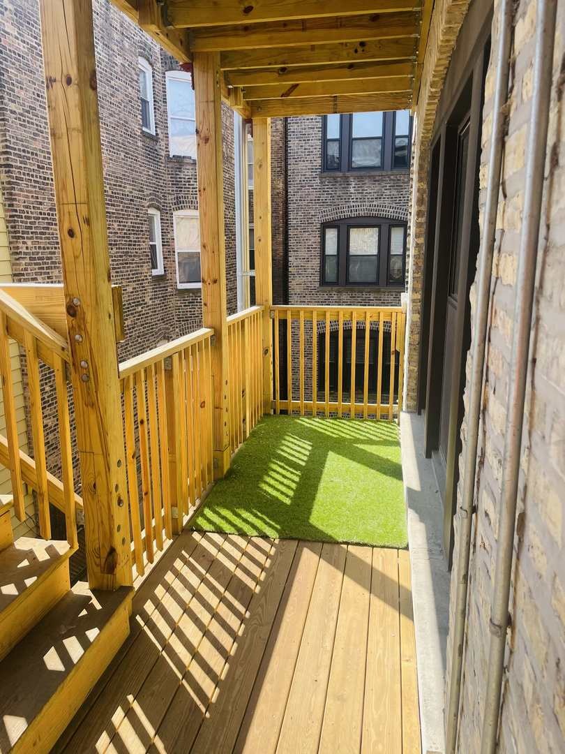 Lakewood Ave, Chicago, IL 60626