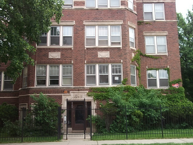 Kingston Ave, Chicago, IL 60649