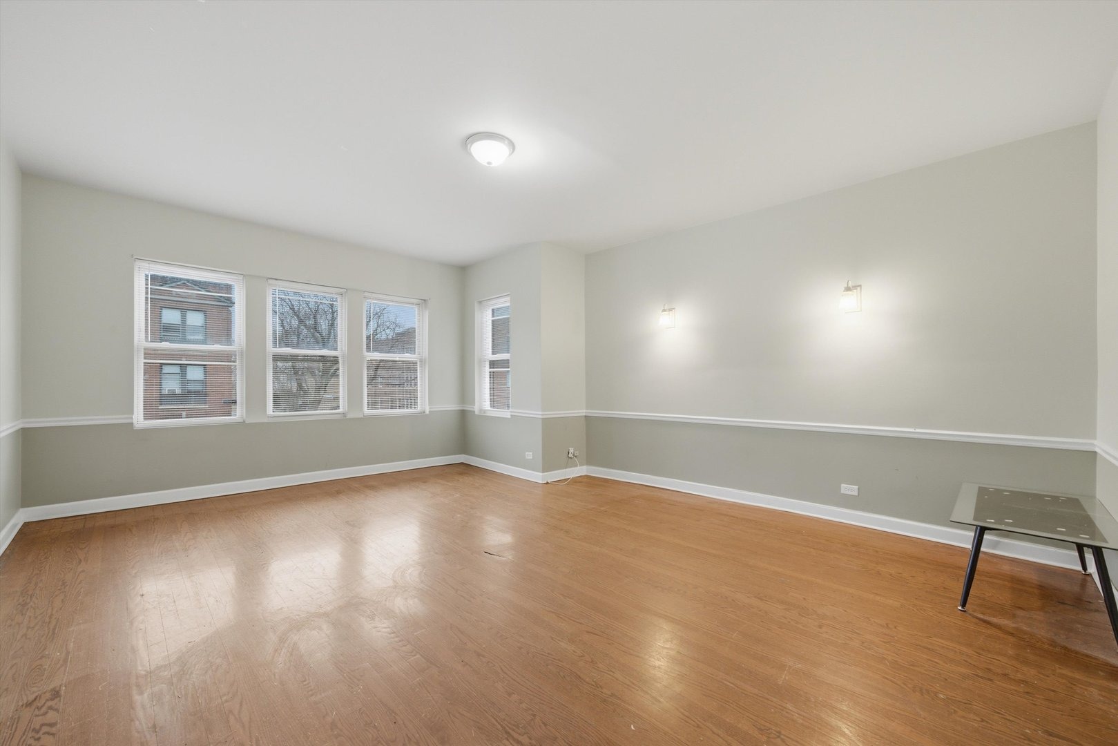 Essex Ave, Chicago, IL 60649