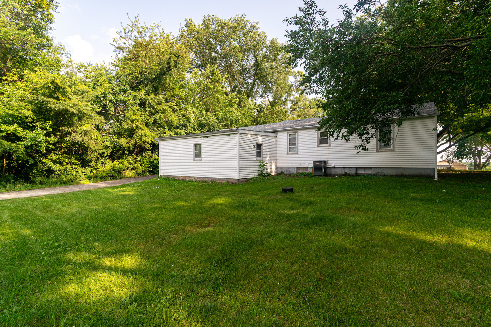 Leonard Rd, Rockford, IL 61109 #1
