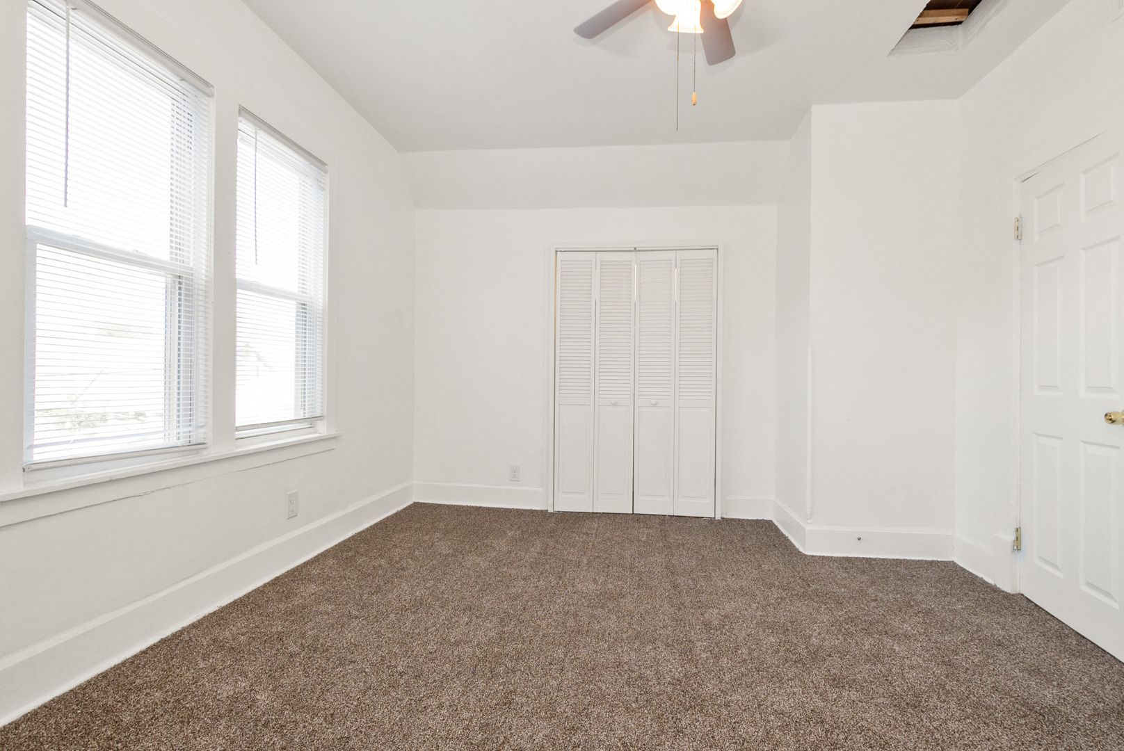 Dante Ave, Chicago, IL 60619 #1