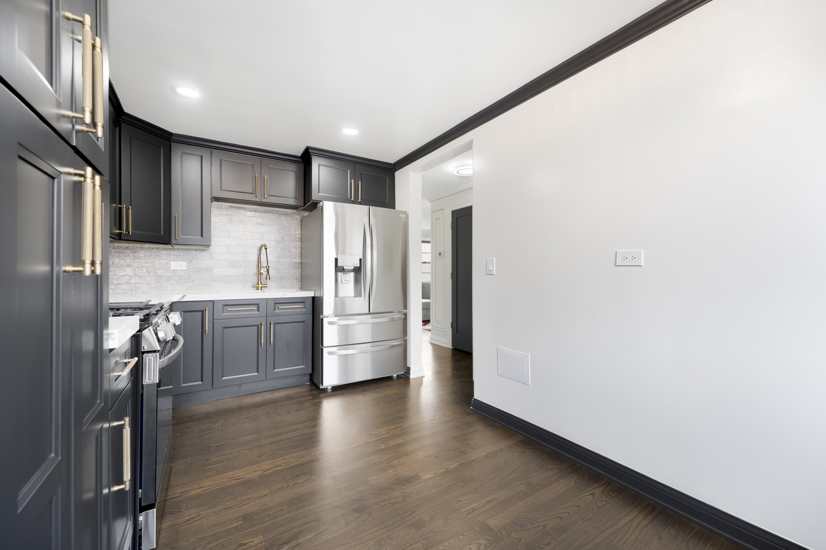 Diversey Ave, Chicago, IL 60707 #1
