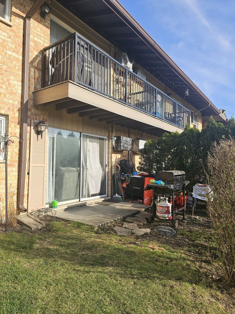 Old Willow Rd, Prospect Heights, IL 60070