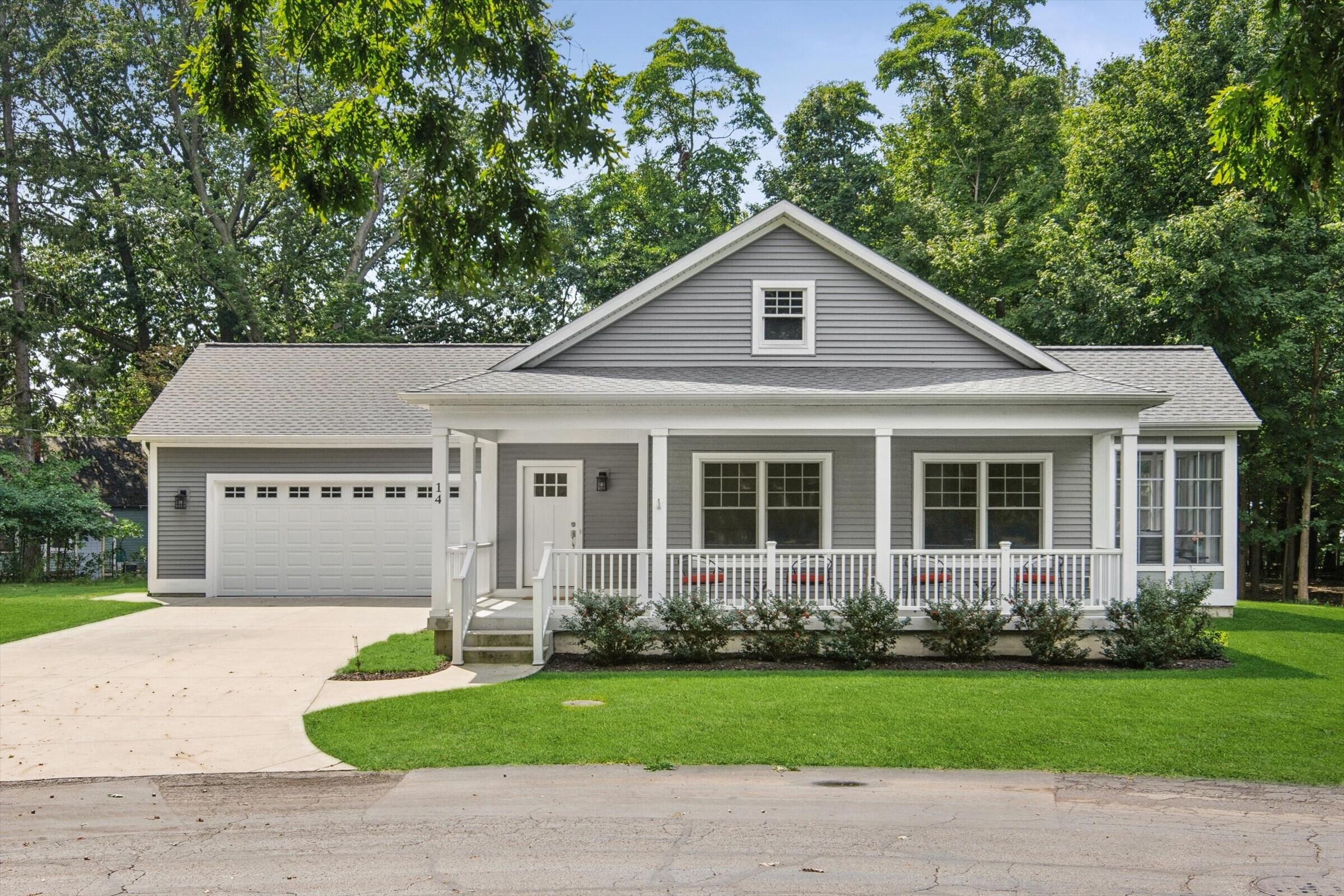 Shore Dr, South Haven, MI 49090