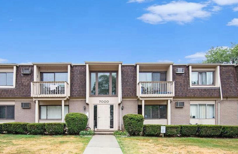 Villa Dr, Waterford, MI 48327