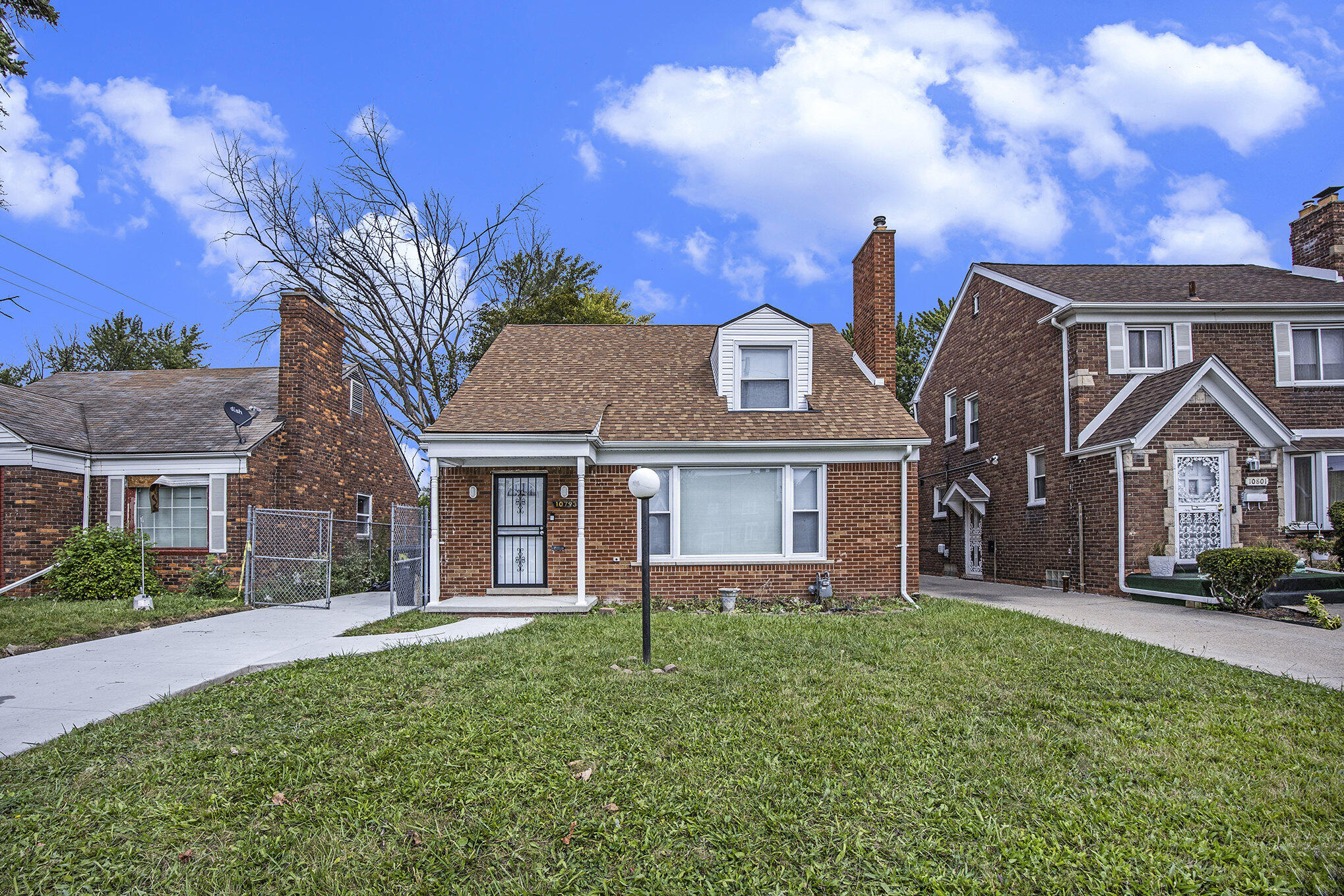 Outer Dr, Detroit, MI 48224