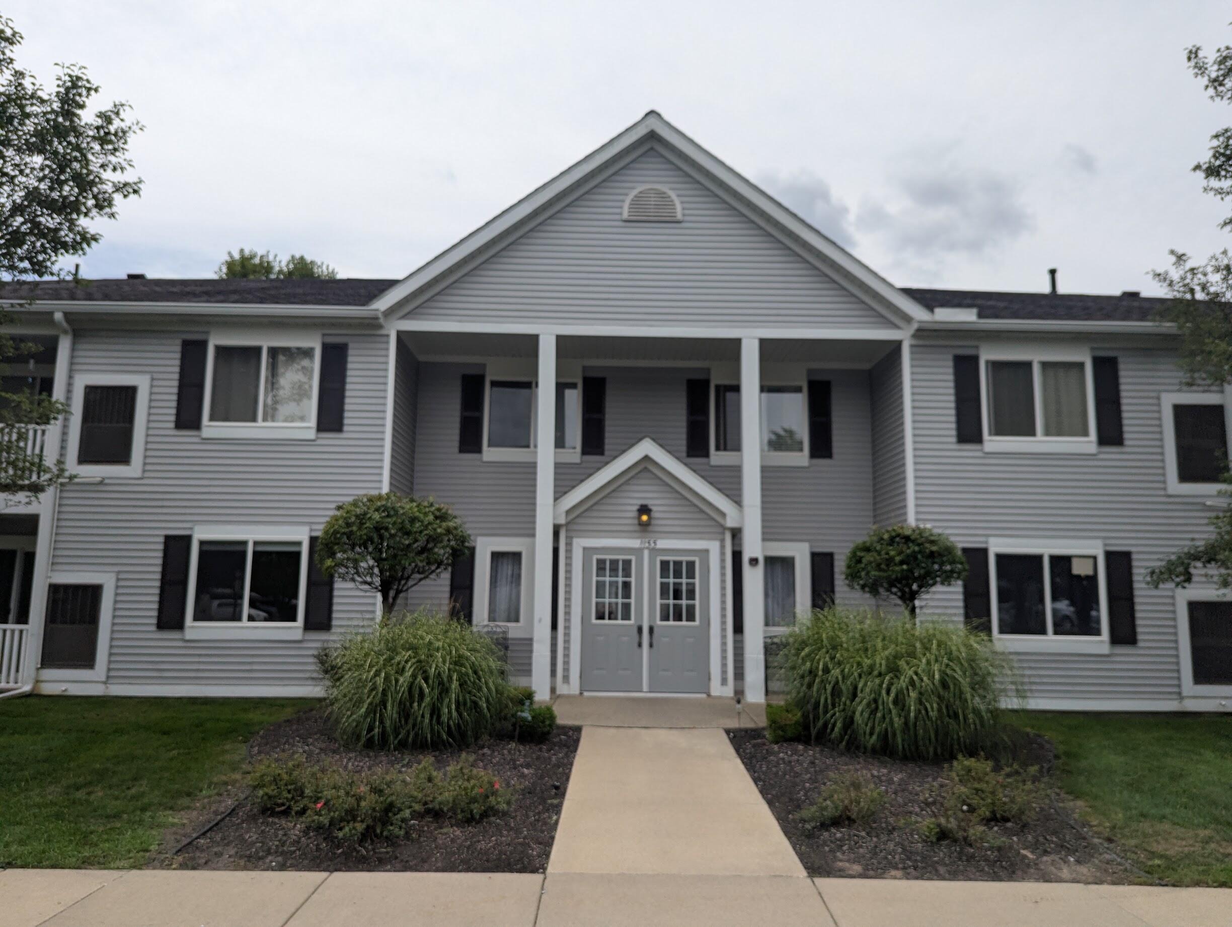 Lake Dr, Novi, MI 48377