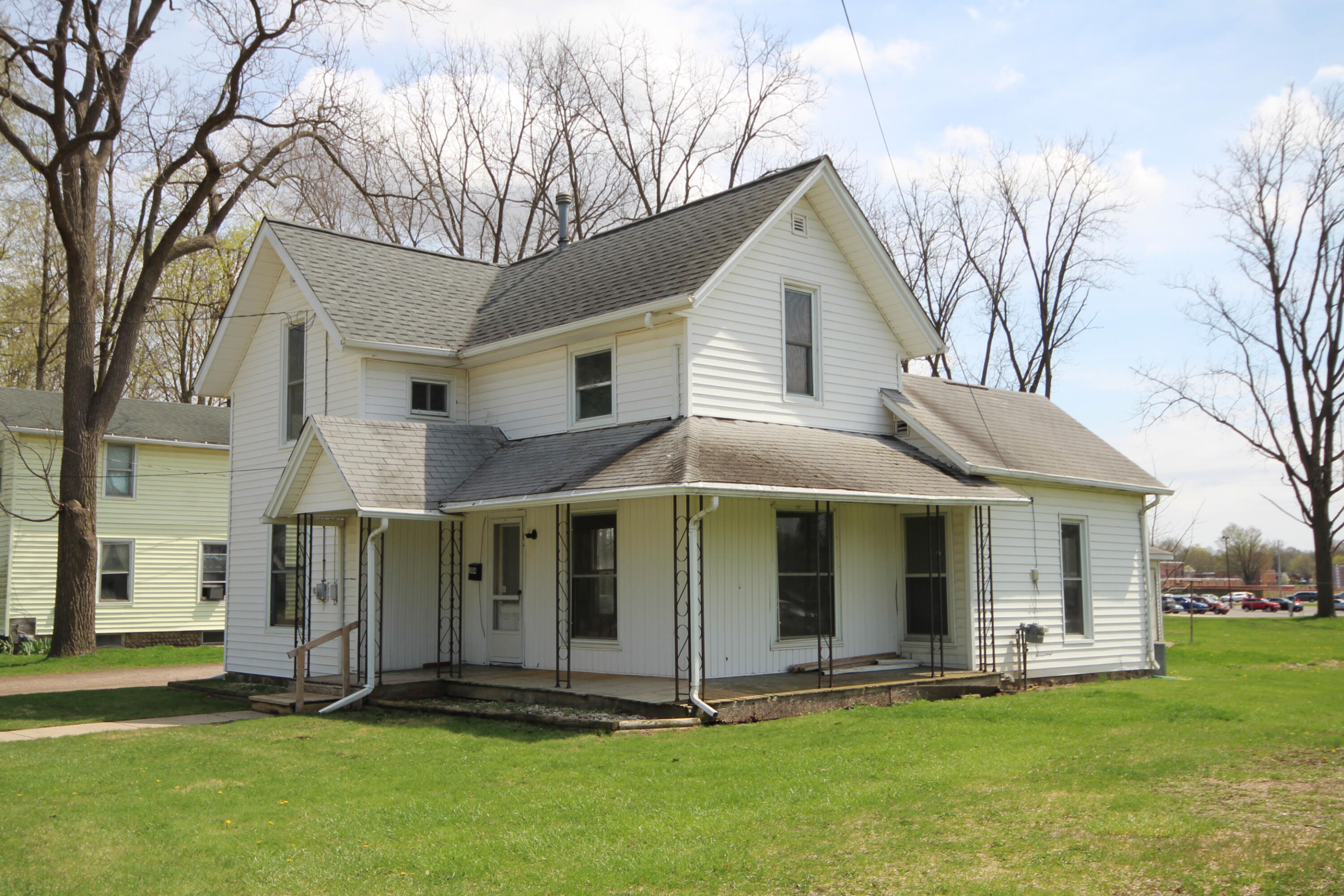 Prairie St, Vicksburg, MI 49097