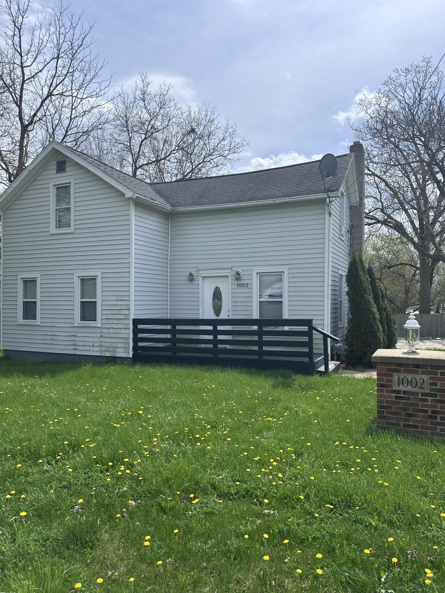 Oliver St, Owosso, MI 48867 #1