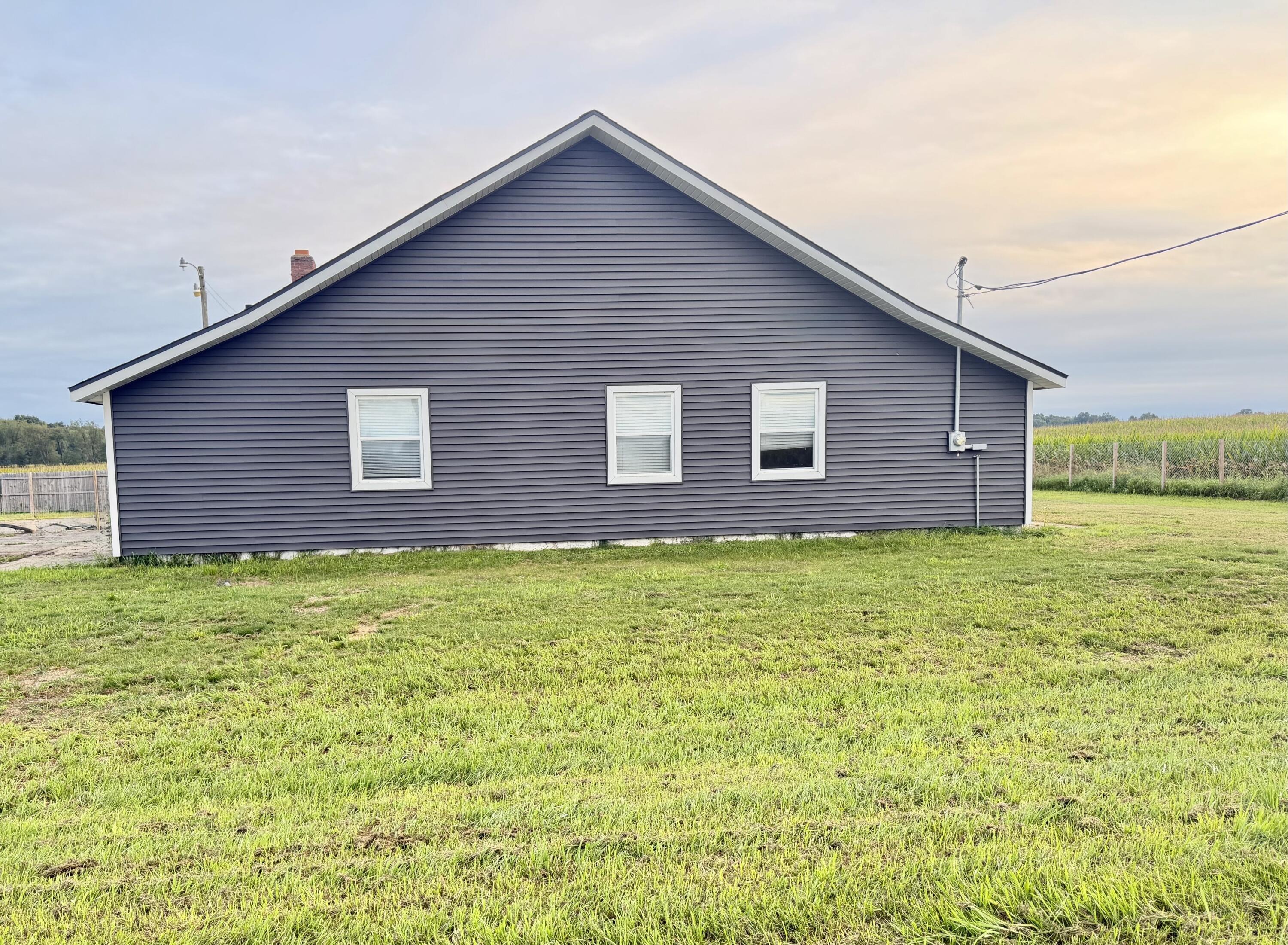 13 Mile Rd, Rockford, MI 49341