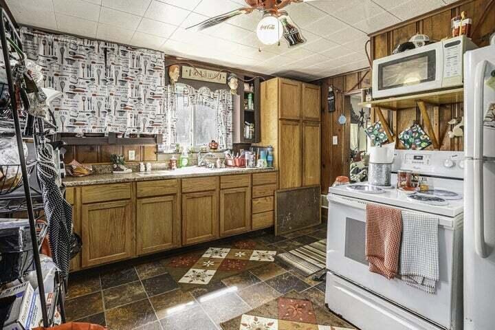 Platt St, Niles, MI 49120