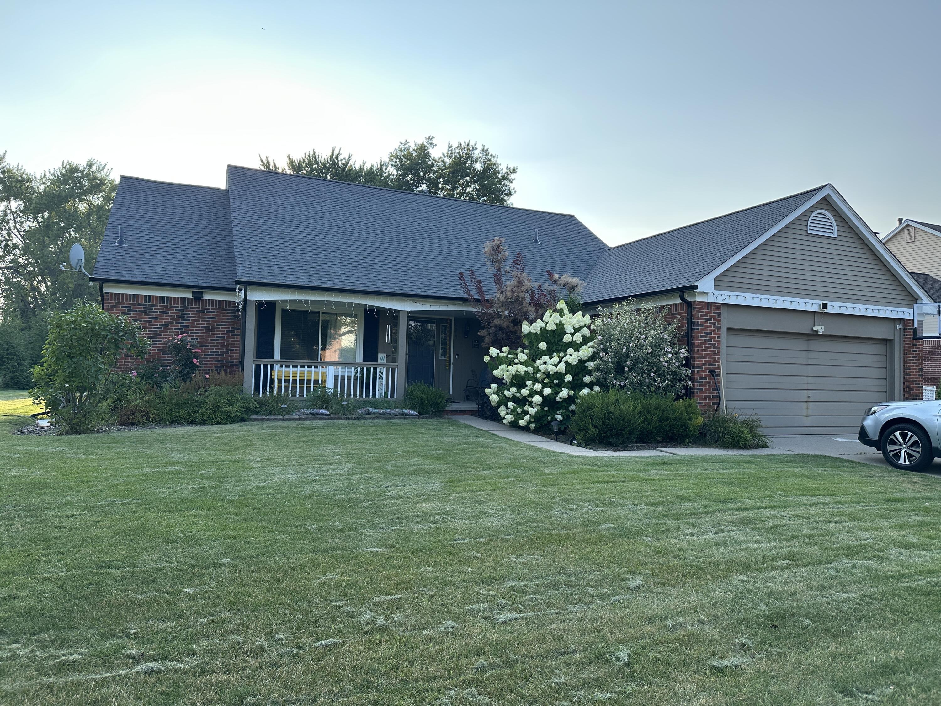 Saffron Dr, Troy, MI 48085 #1