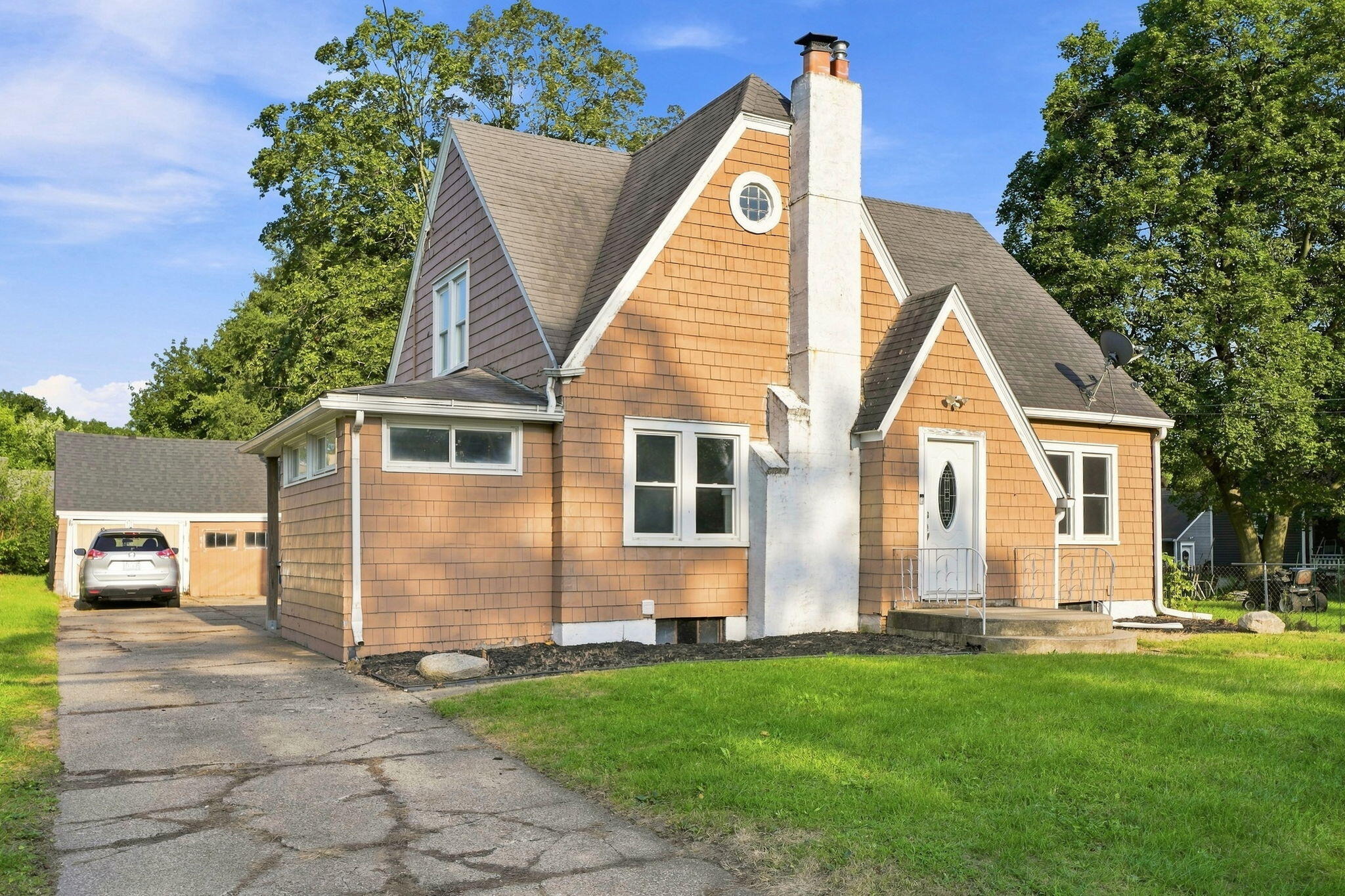East Ave, Battle Creek, MI 49017