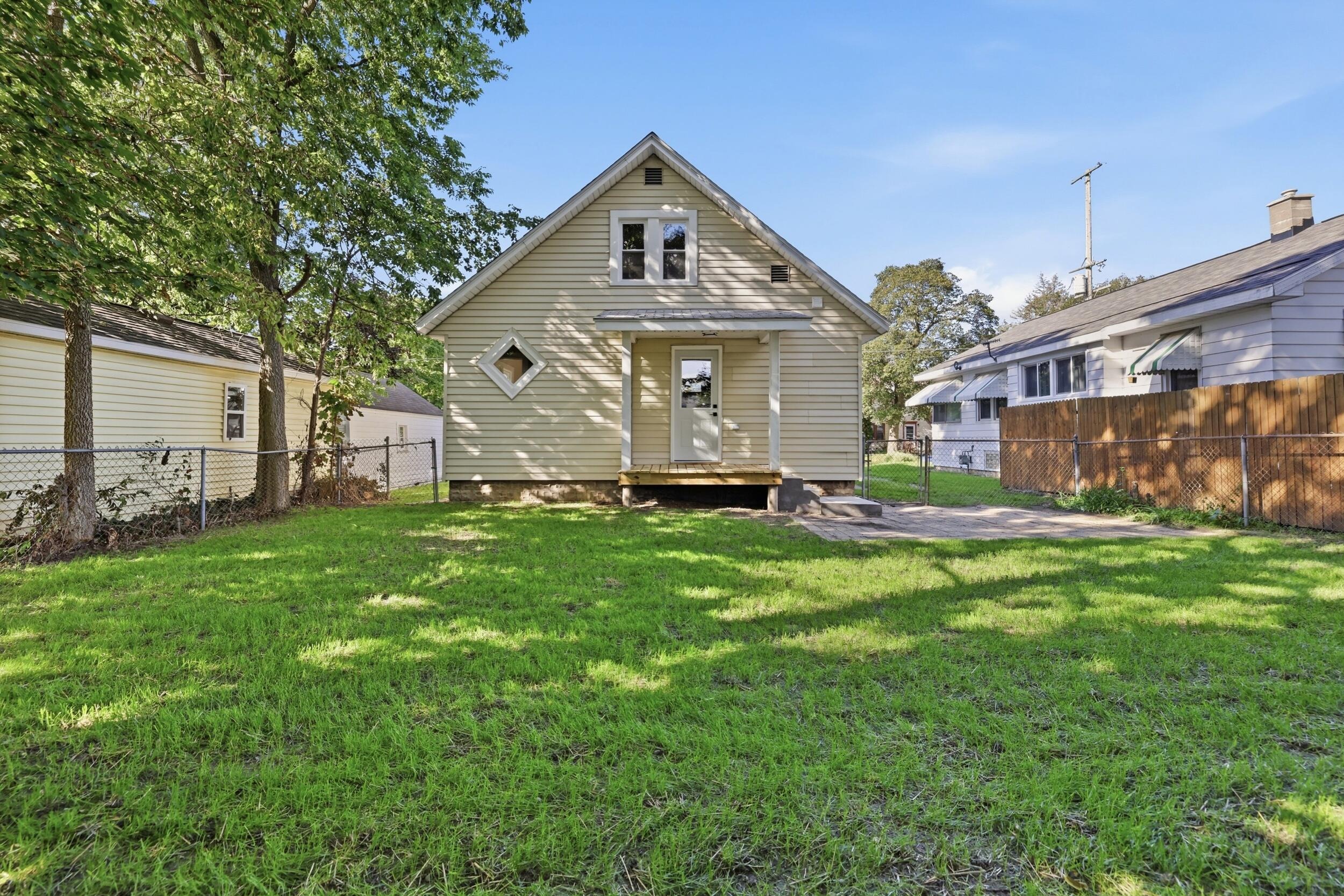Graceland St, Grand Rapids, MI 49505