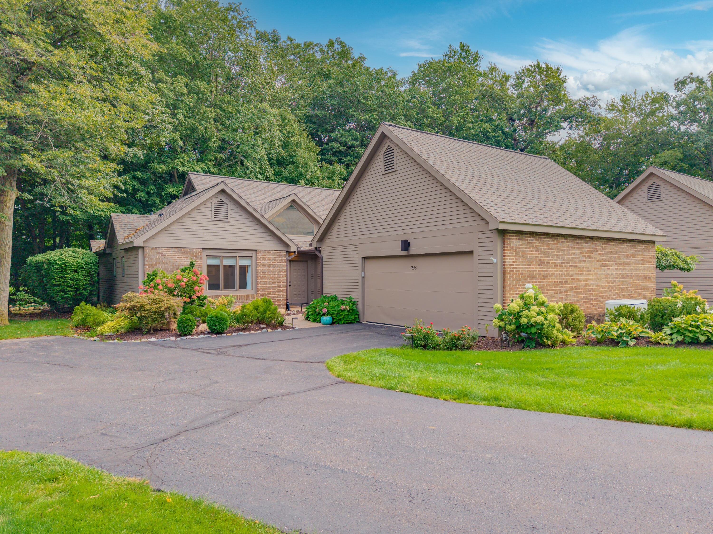 Cottonwood Dr, Ann Arbor, MI 48108 #1
