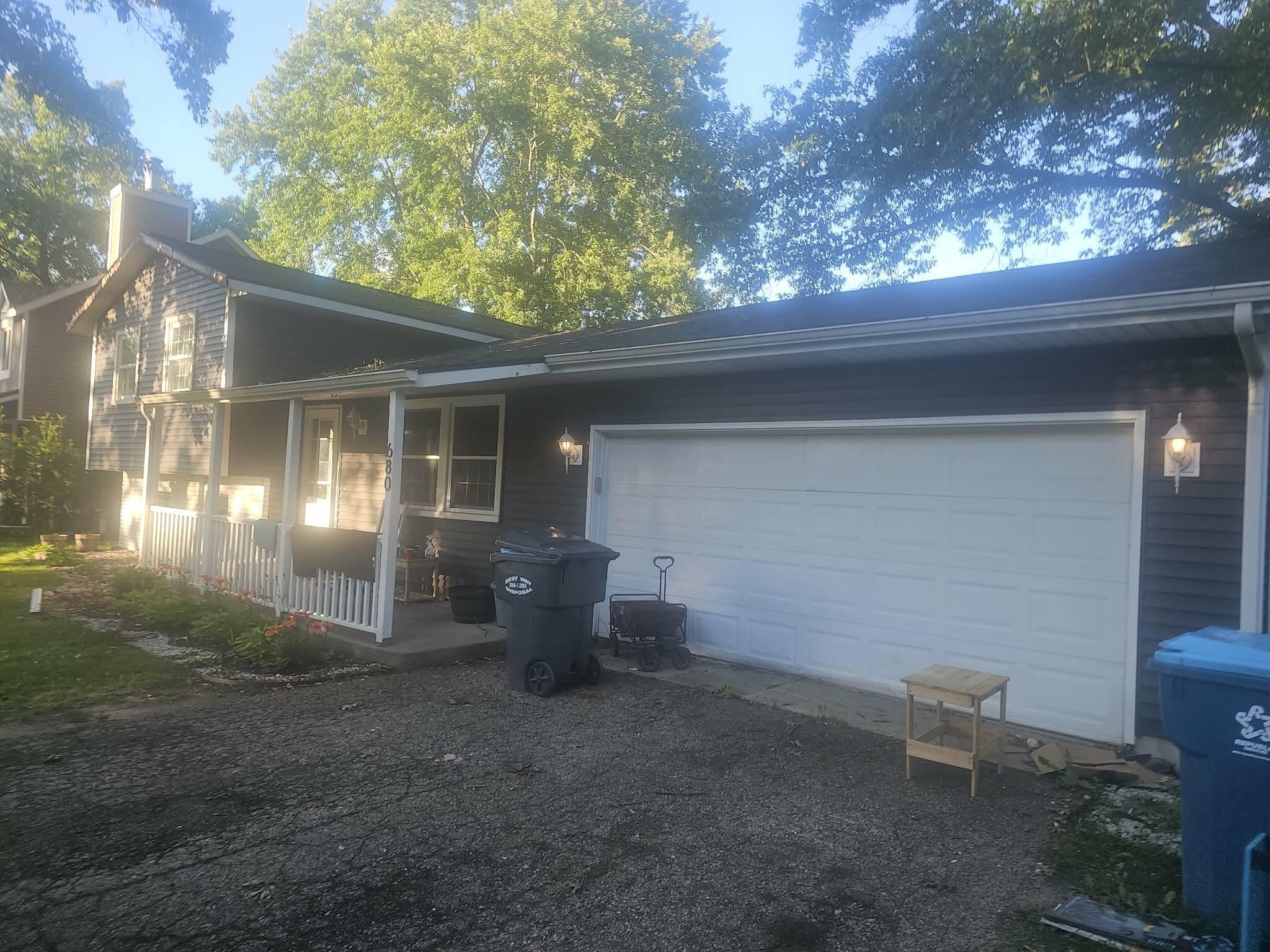 Glenview Cir, Plainwell, MI 49080