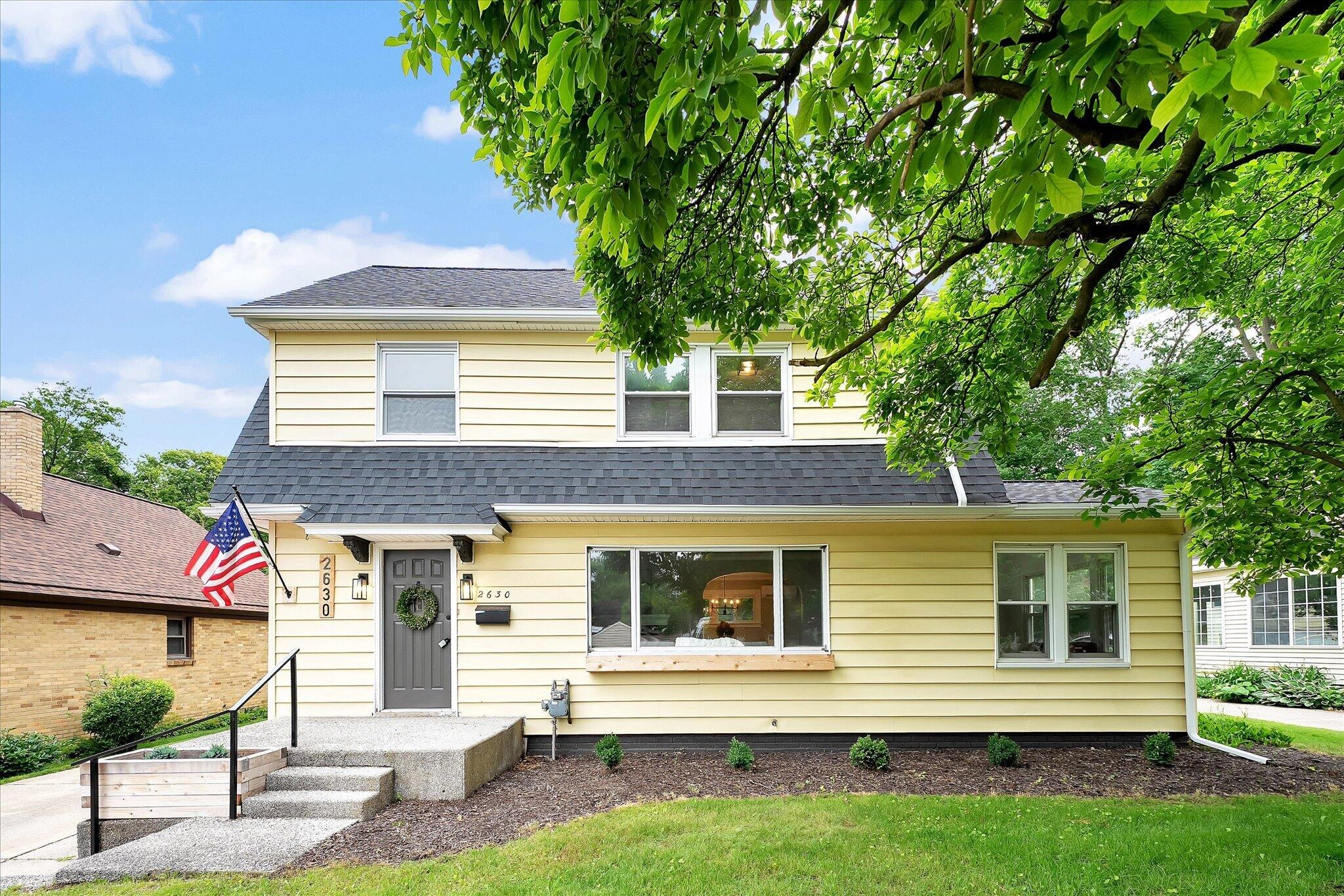 Oakwood Ave, Grand Rapids, MI 49505