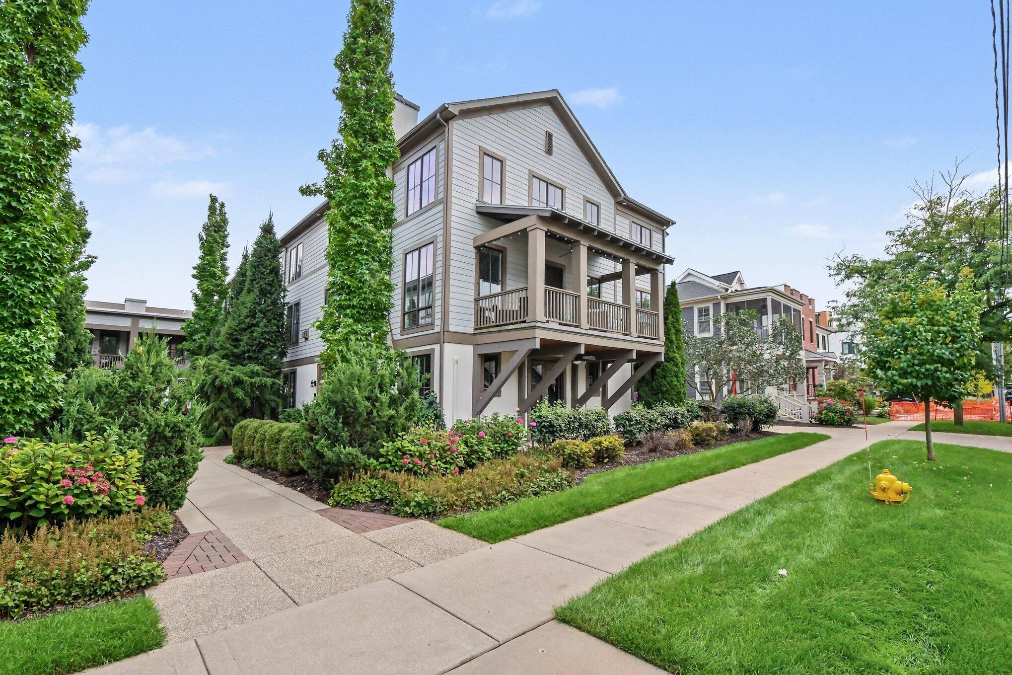 Croswell Ave, Grand Rapids, MI 49506 #1