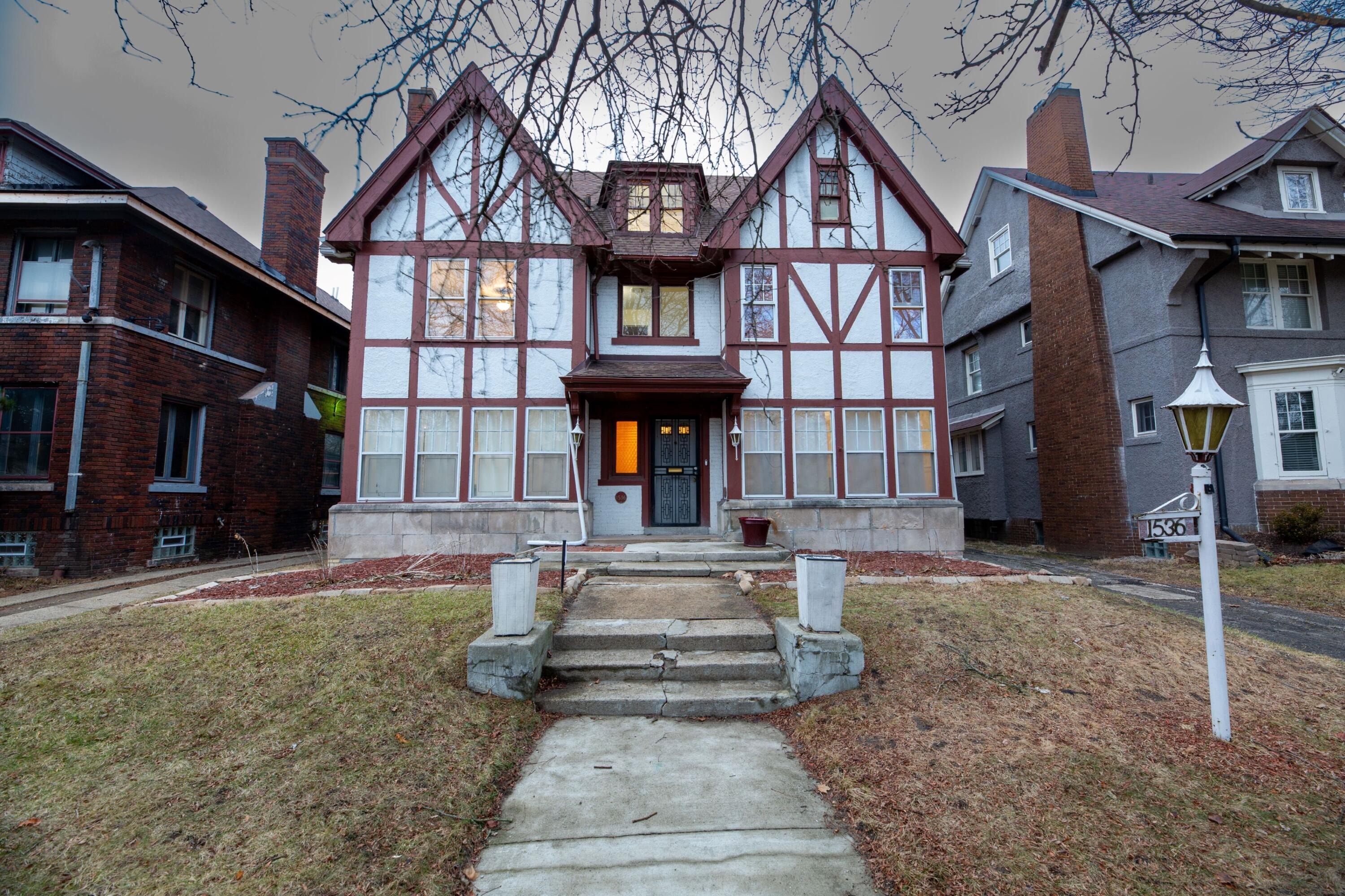 Chicago Blvd, Detroit, MI 48206