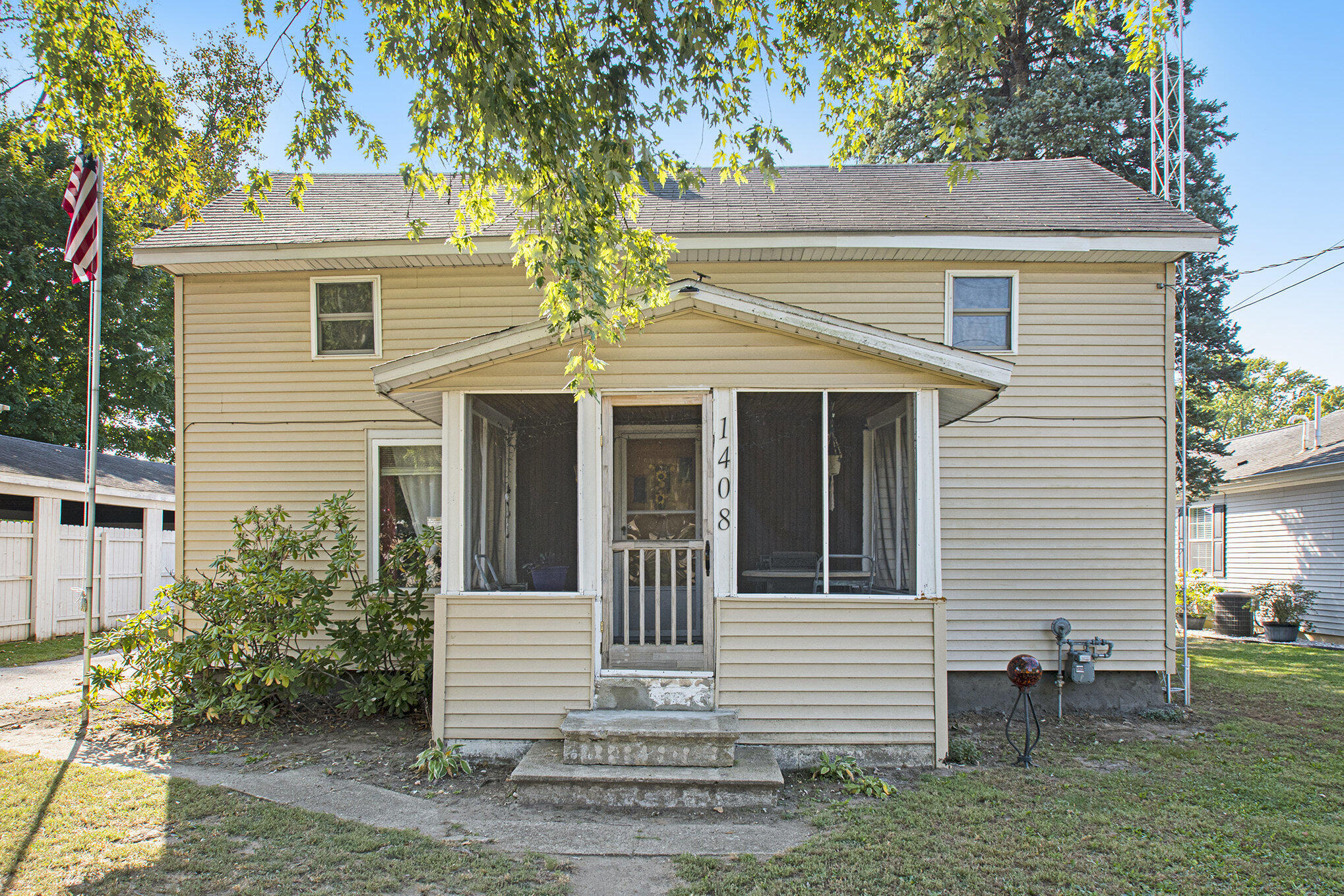 Silverbrook Ave, Niles, MI 49120 #1