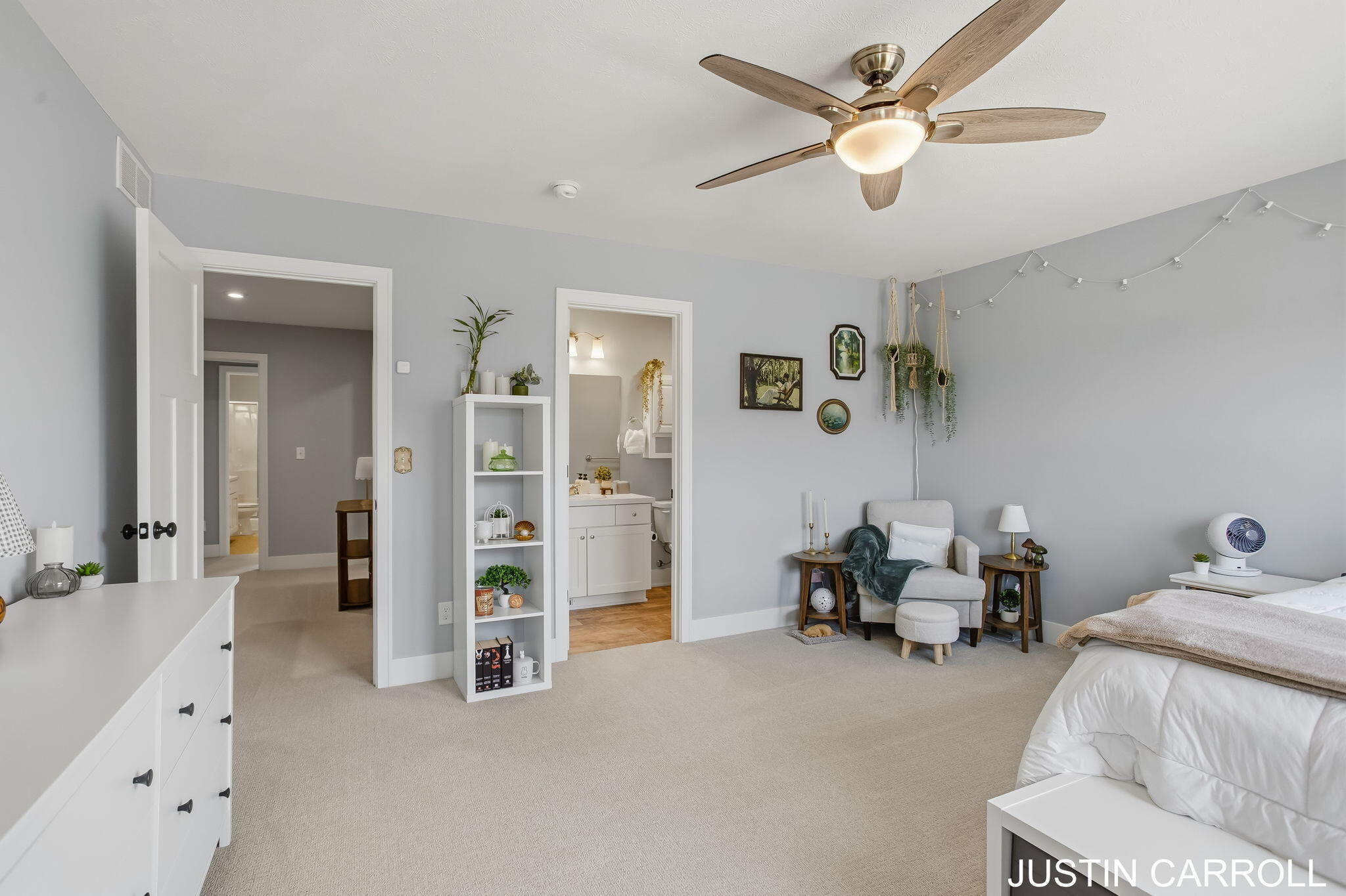 Barrington Ln, Jenison, MI 49428