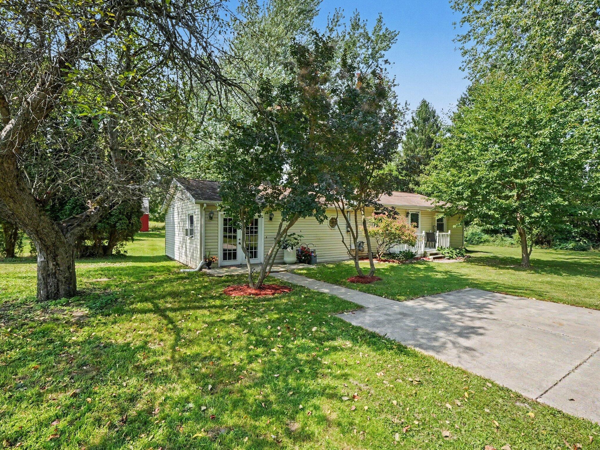 Meridian Rd, Pleasant Lake, MI 49272