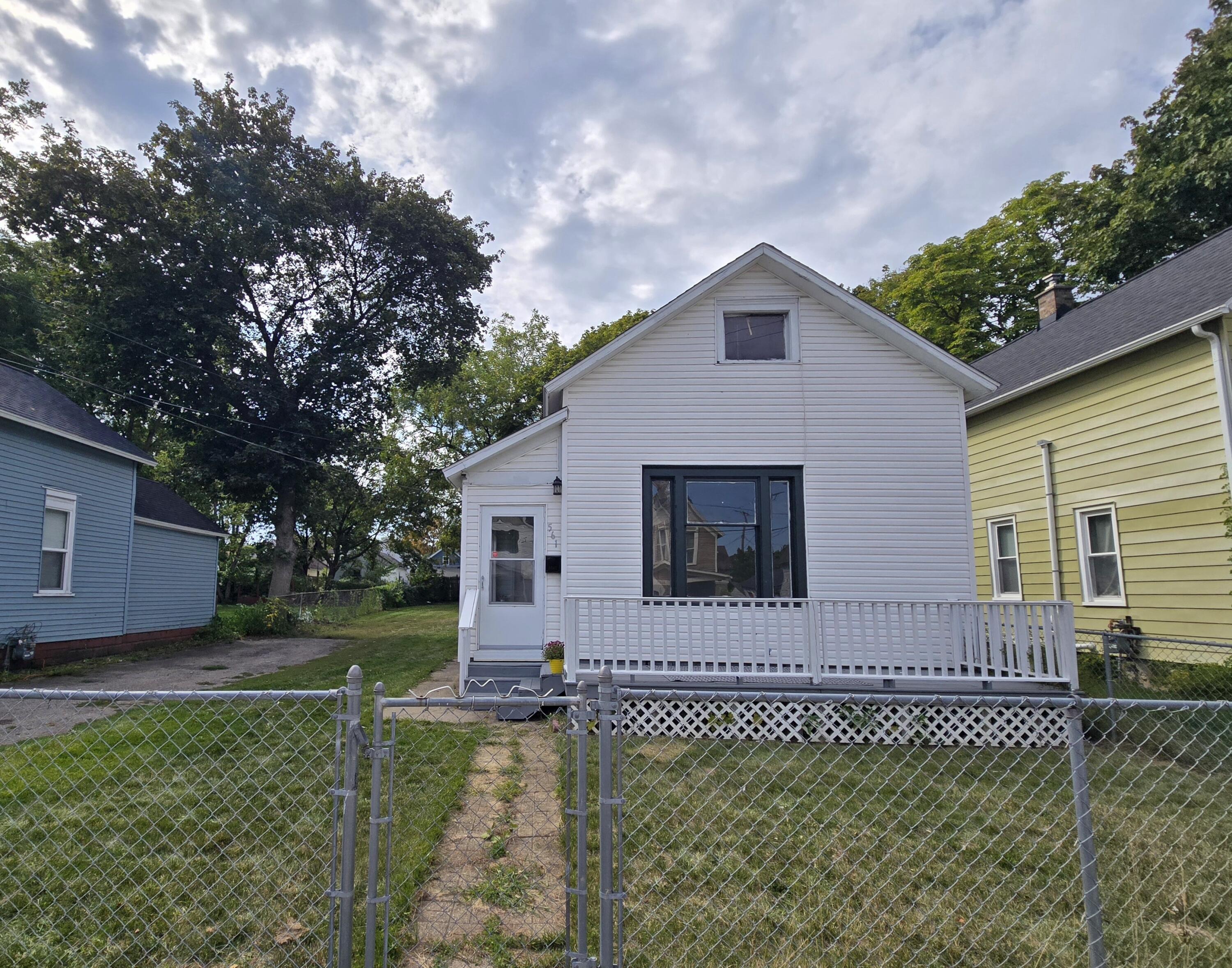 Lane Ave, Grand Rapids, MI 49504