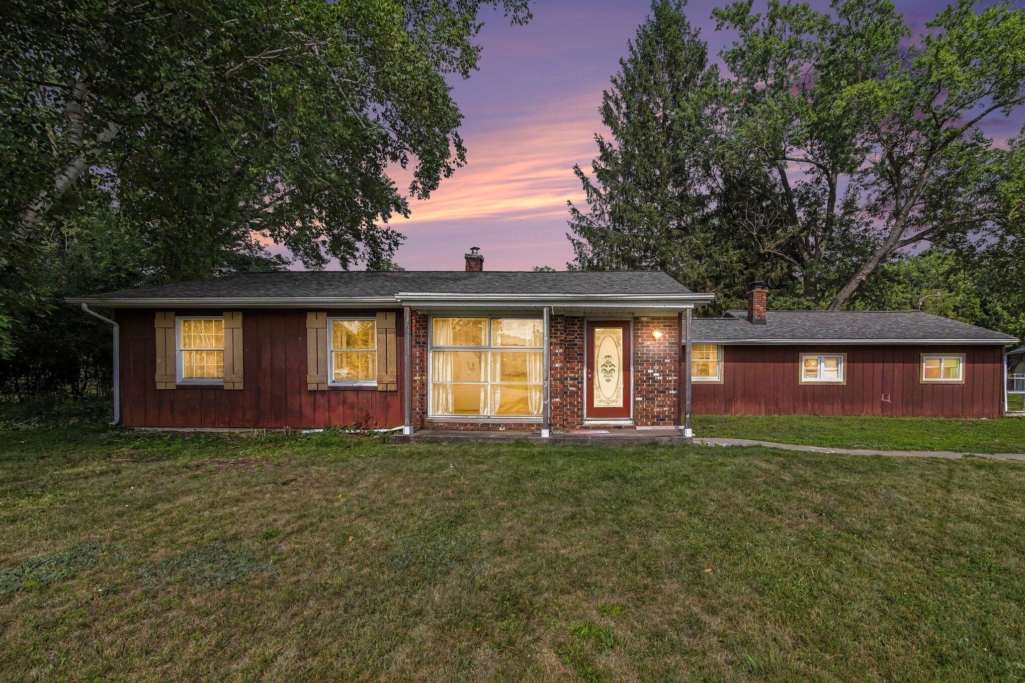 Lucerne Dr, Jackson, MI 49201