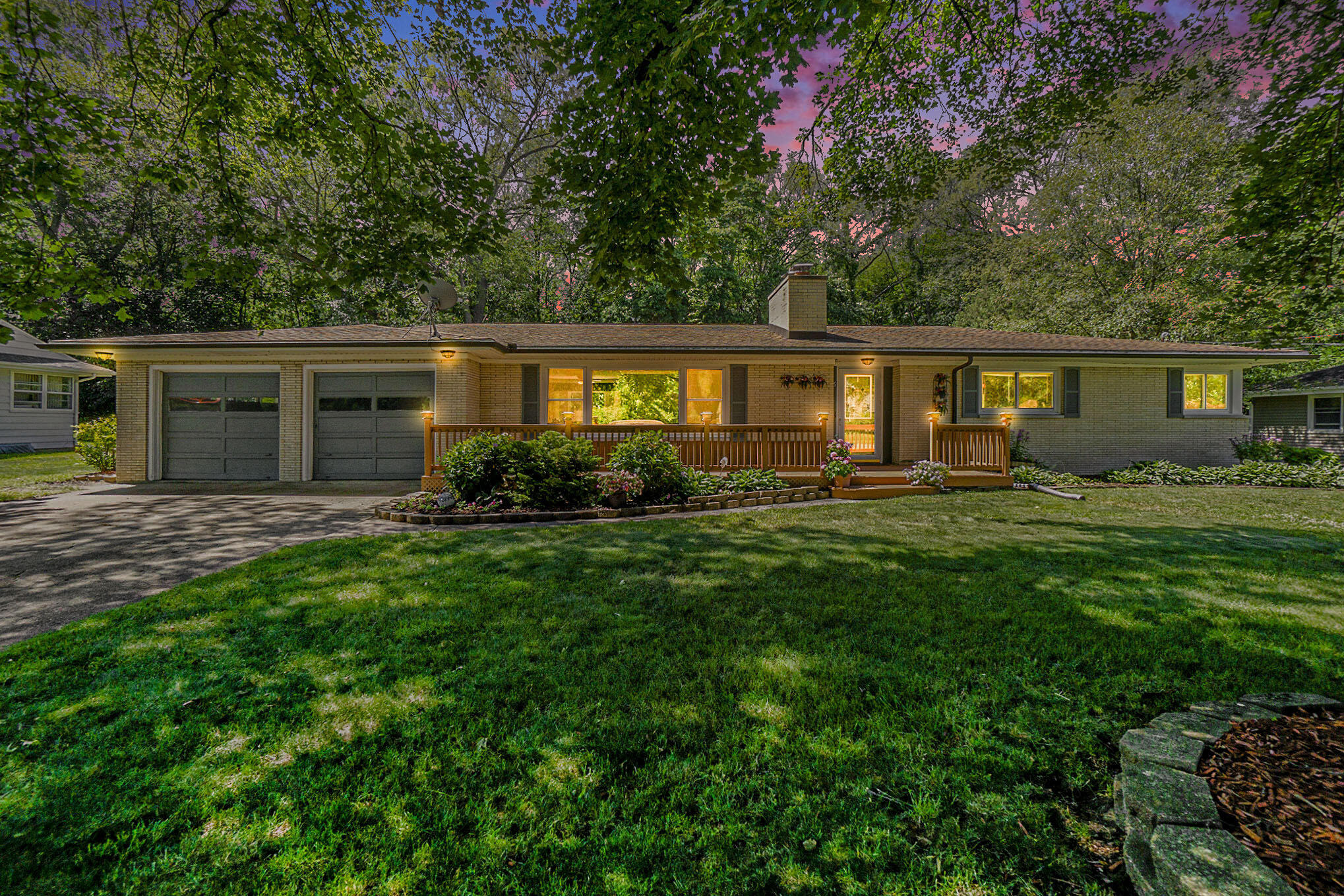 Espanola Ave, Kalamazoo, MI 49004