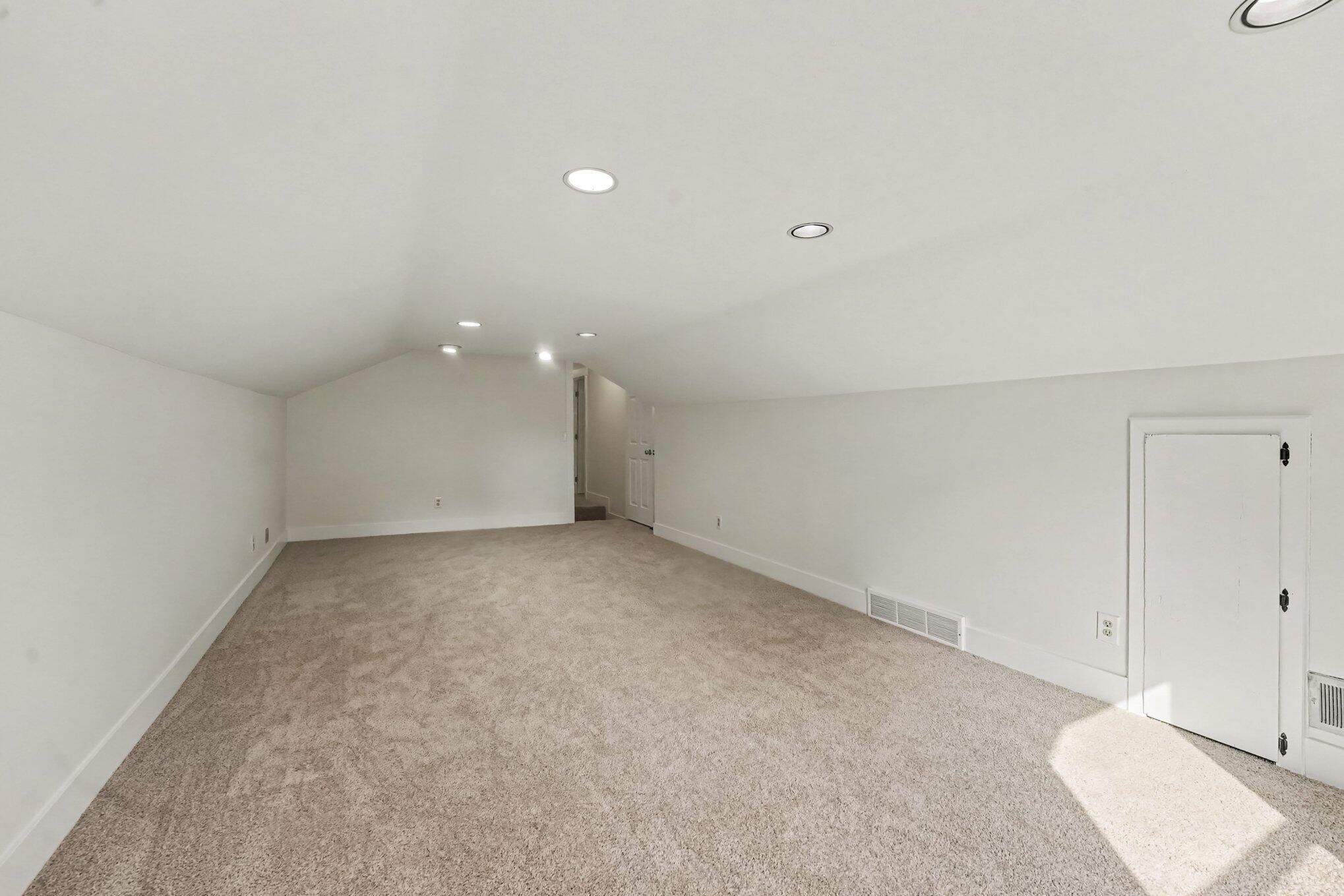 Pinnacle Dr, Wyoming, MI 49519
