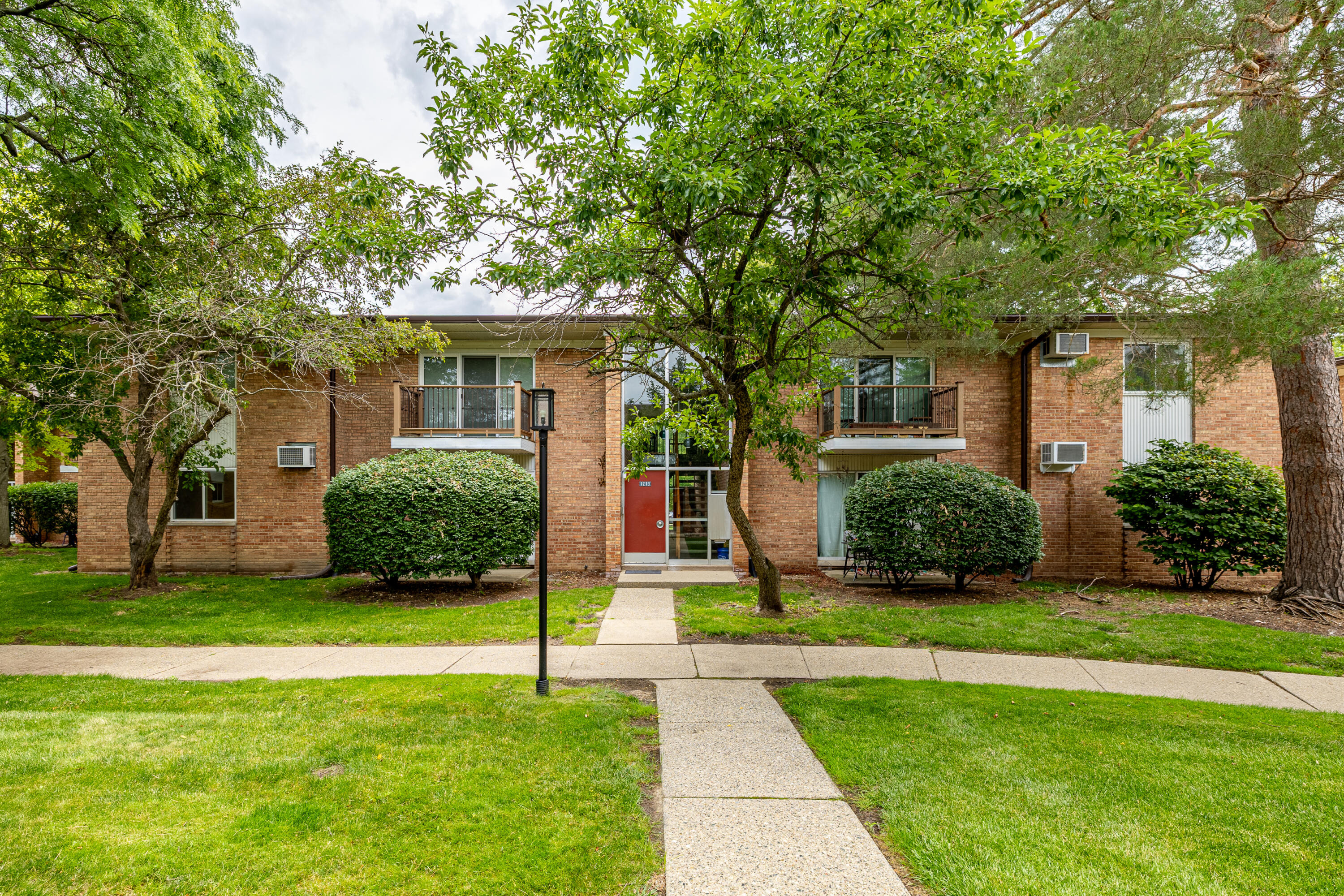 Island Dr, Ann Arbor, MI 48105 #1