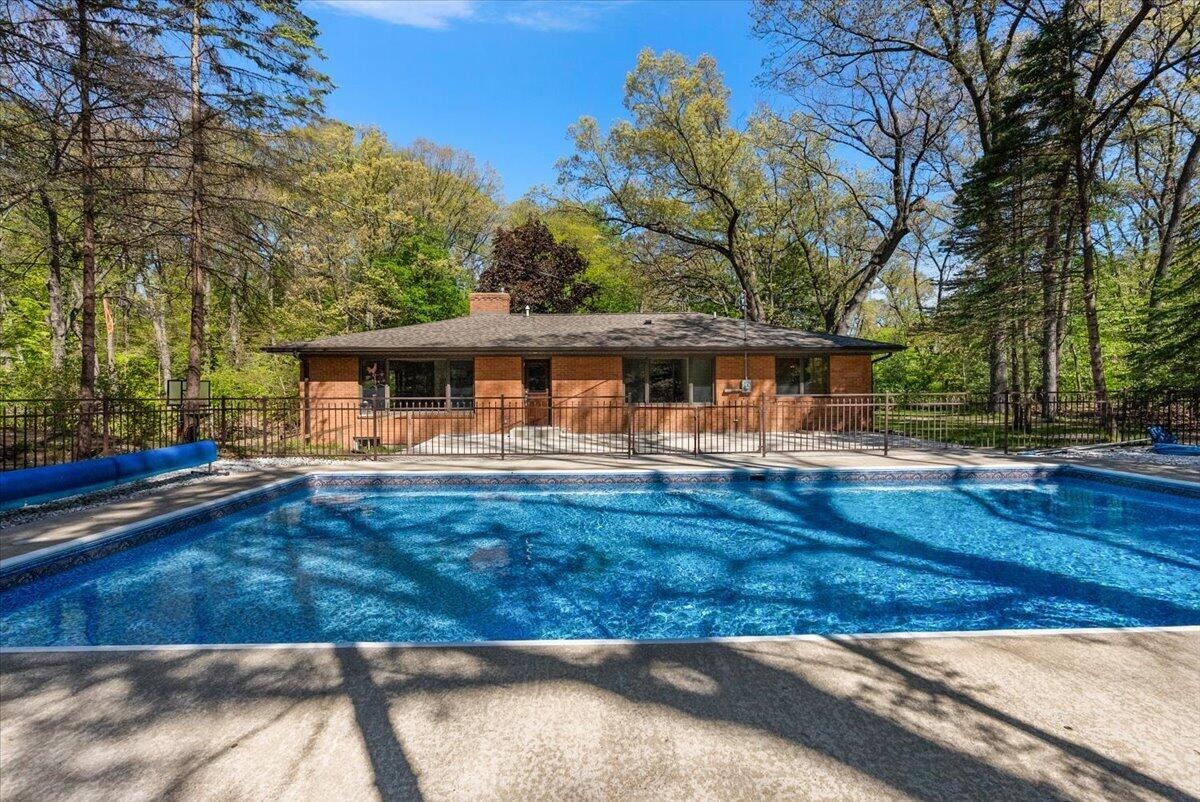 Dunewood Dr, Bridgman, MI 49106
