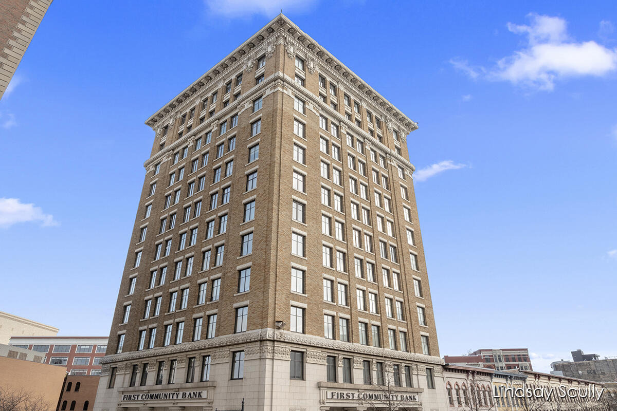 Monroe Center St, Grand Rapids, MI 49503 #1