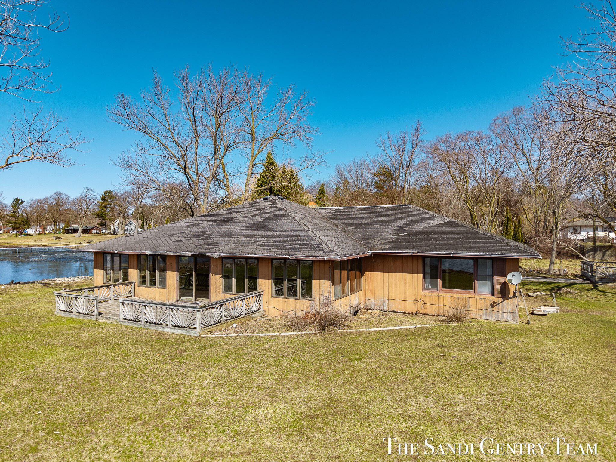 Maple Ct, Muskegon, MI 49445 #1