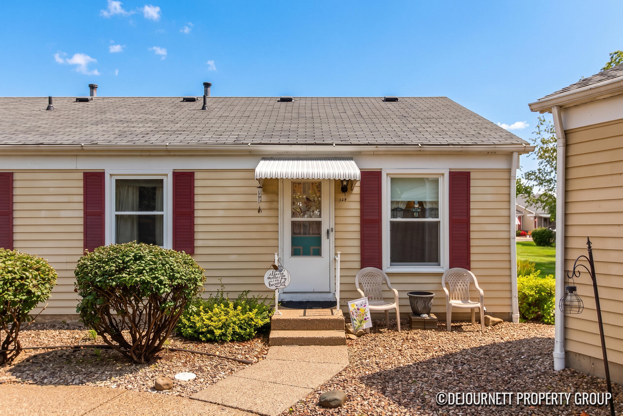 Village Ln, Jenison, MI 49428