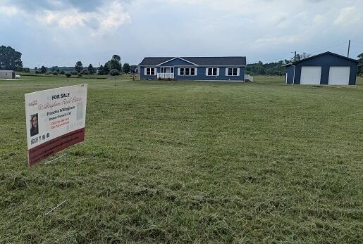Margaret Dr, Charlotte, MI 48813