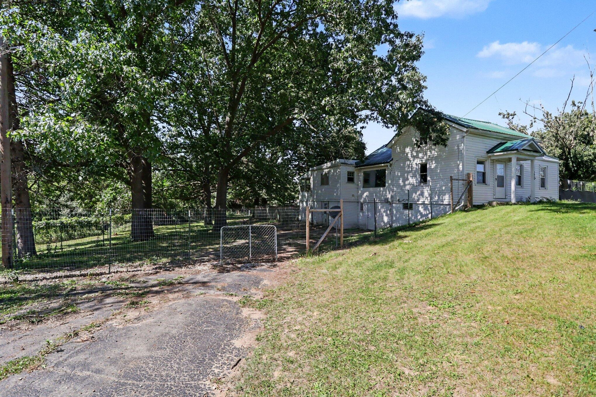 Griswold St, Hillsdale, MI 49242 #1