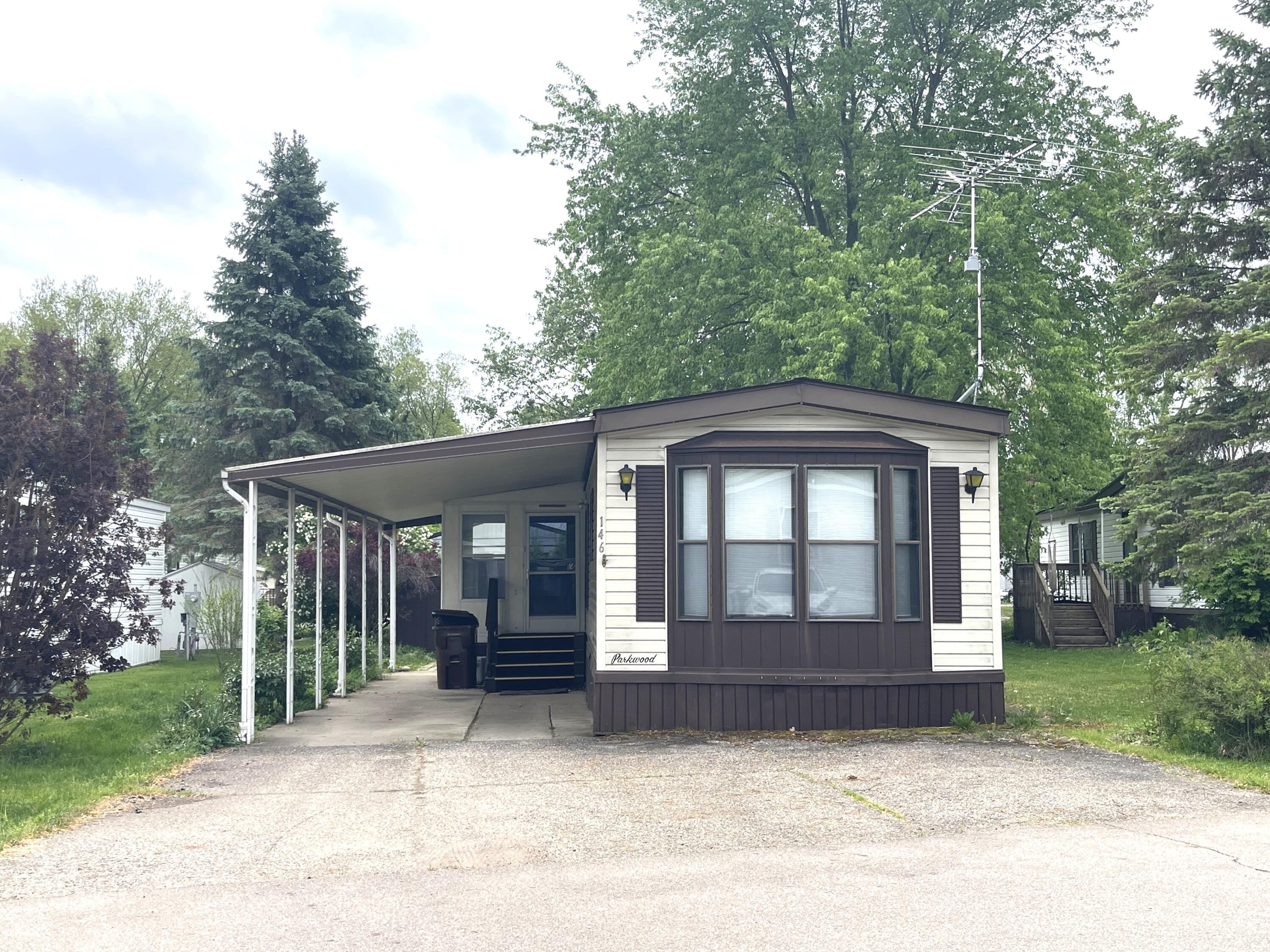 Jefferson St, Grand Ledge, MI 48837