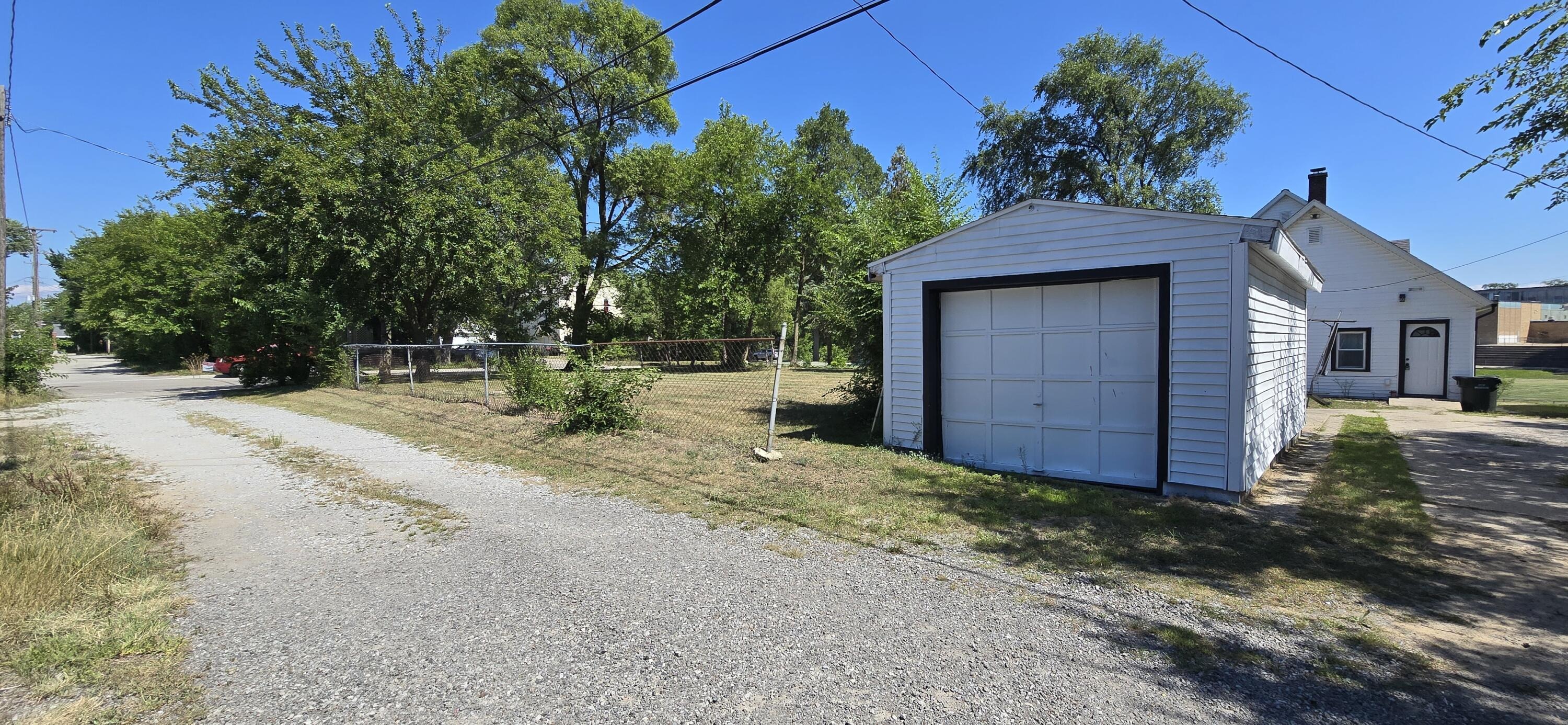 Houston Ave, Muskegon, MI 49441