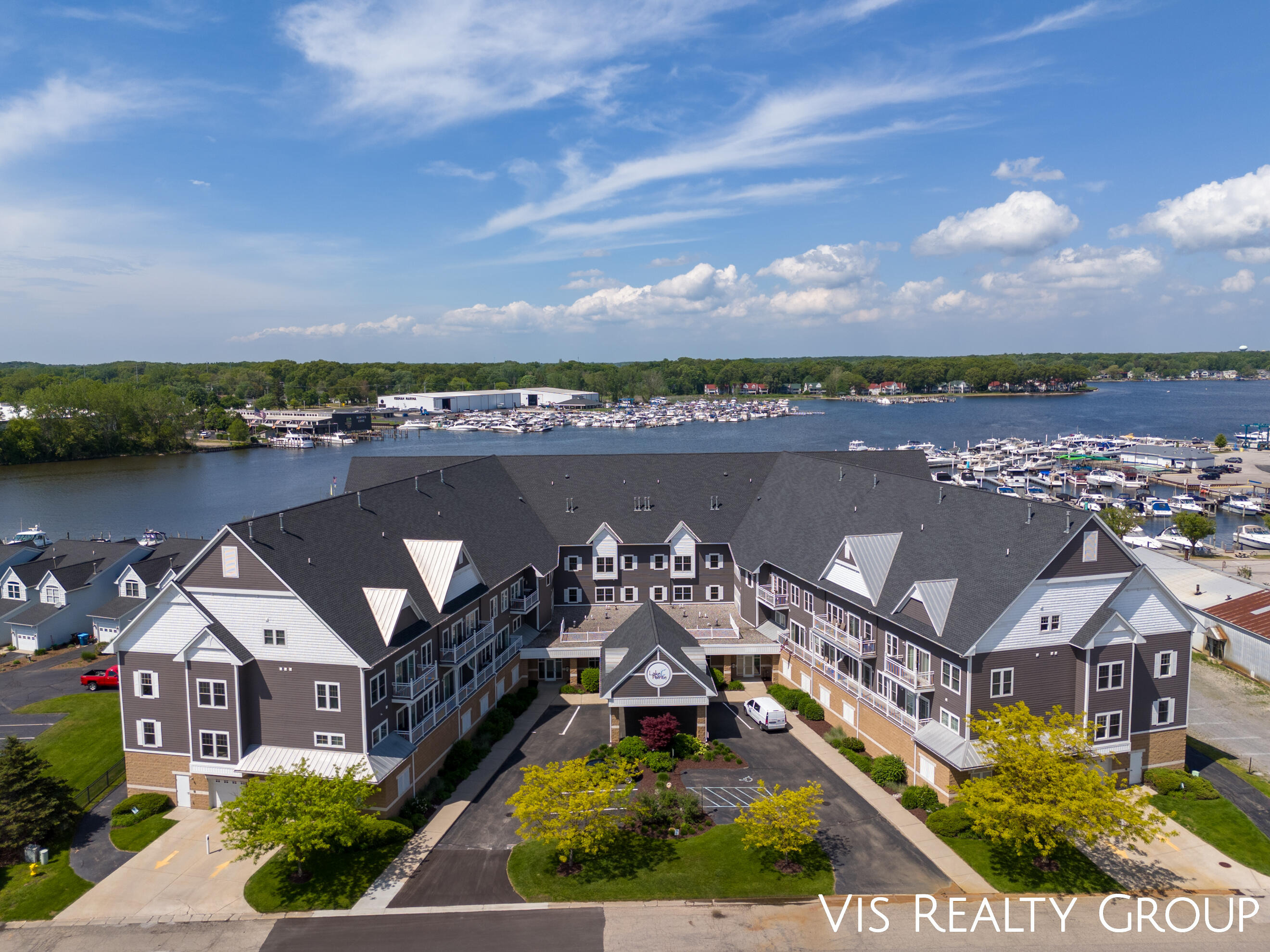 Savidge St, Spring Lake, MI 49456