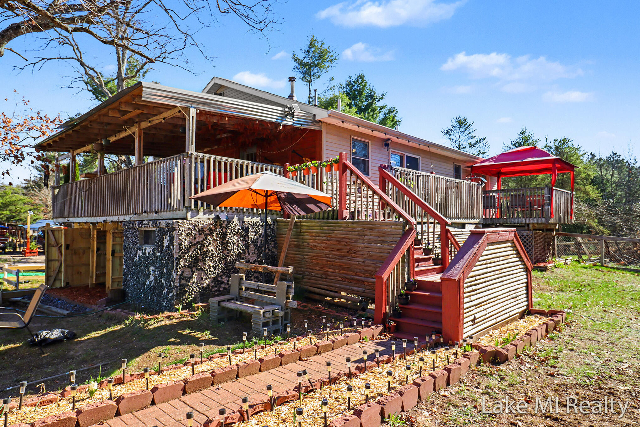 40th St, White Cloud, MI 49349