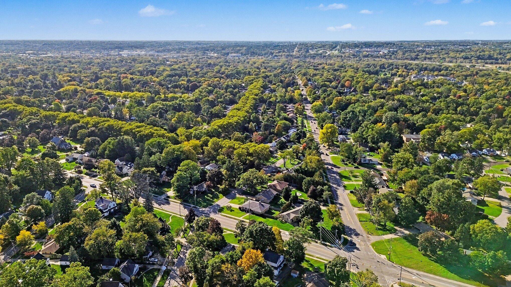 Plainfield Ave, Grand Rapids, MI 49505 #1